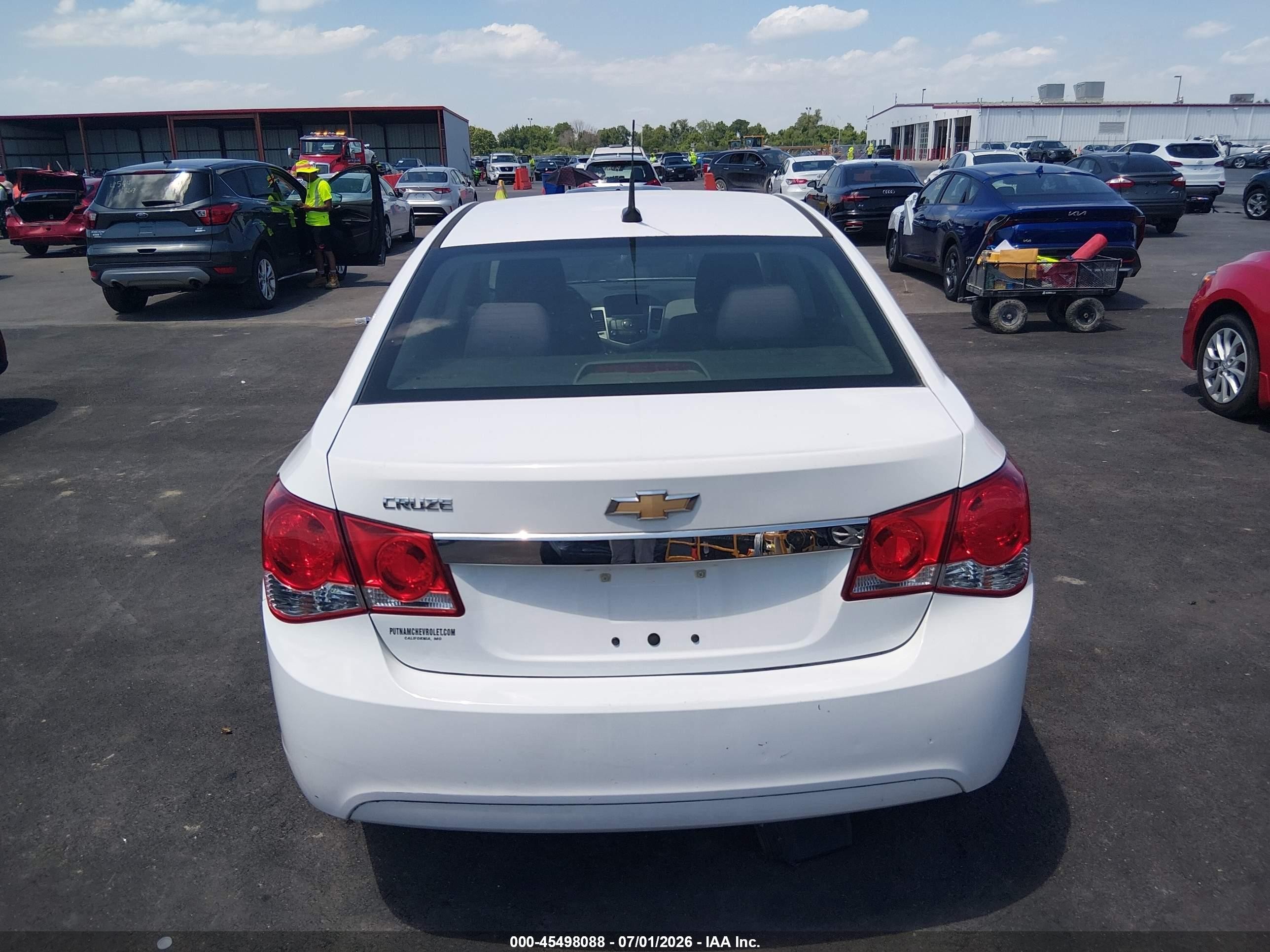 2012 Chevrolet Cruze Ls White vin: 1G1PC5SH3C7363810