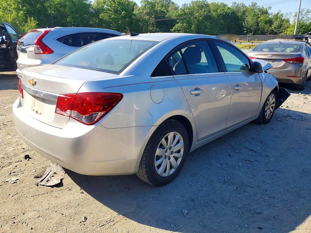 2011 Chevrolet Cruze Ls Silver vin: 1G1PC5SH4B7115550