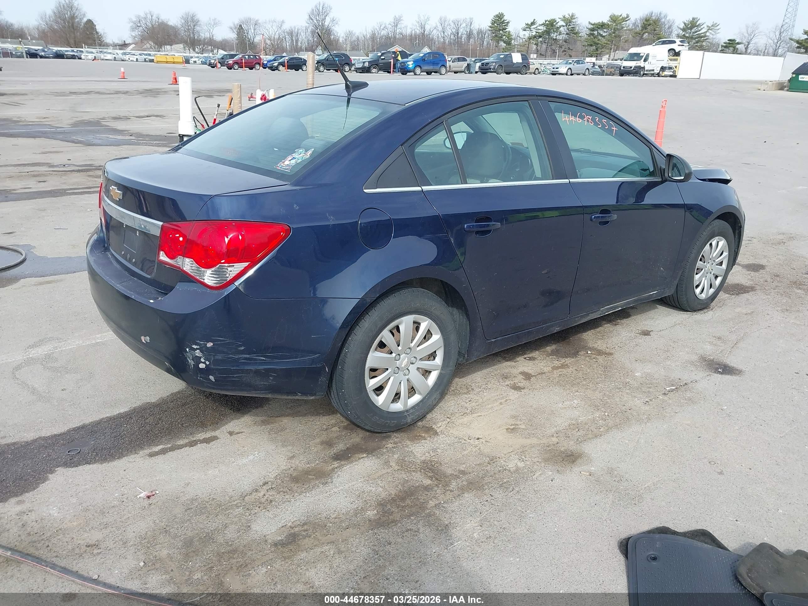 2011 Chevrolet Cruze Ls Blue vin: 1G1PC5SH4B7128542