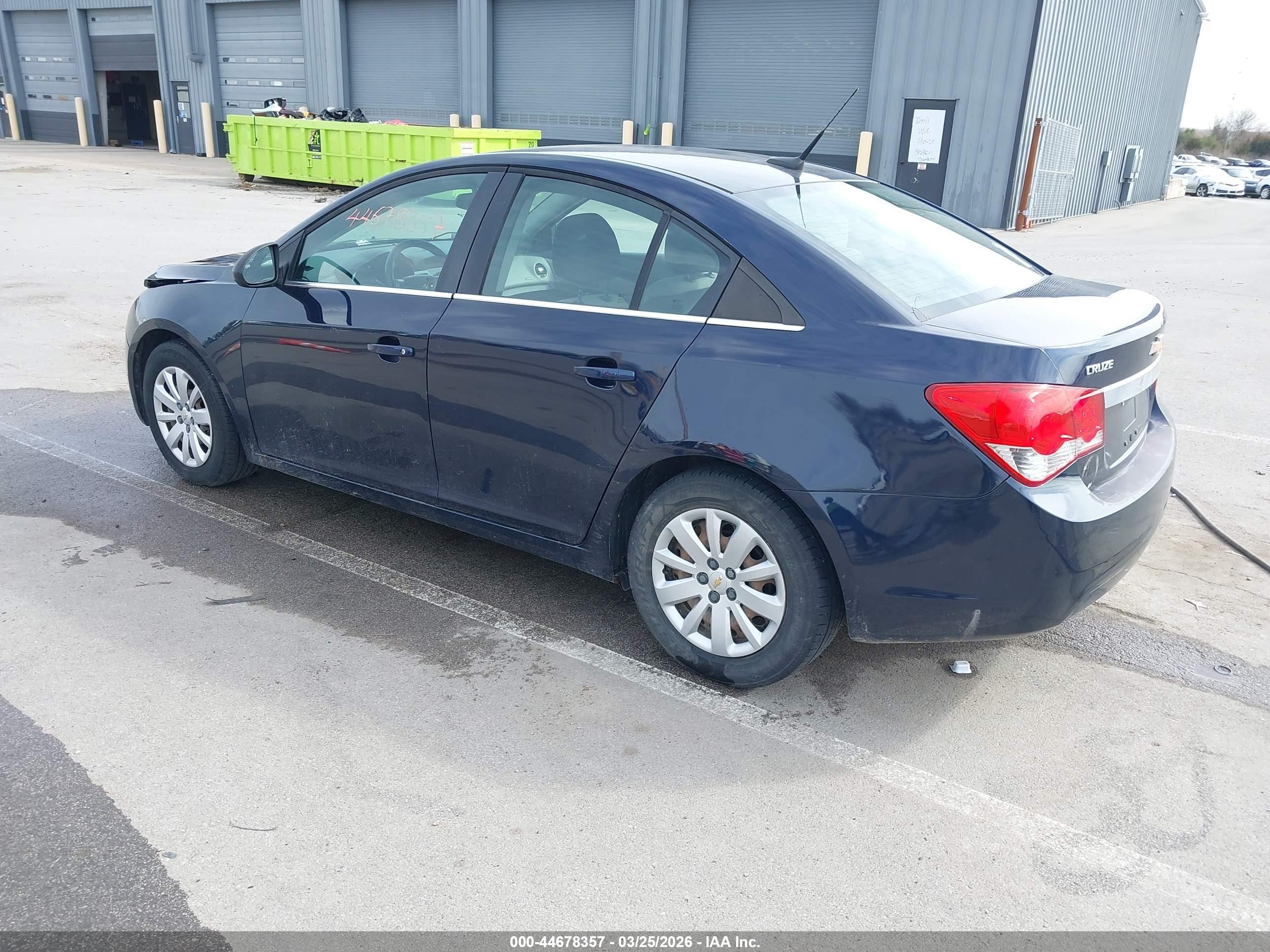 2011 Chevrolet Cruze Ls Blue vin: 1G1PC5SH4B7128542