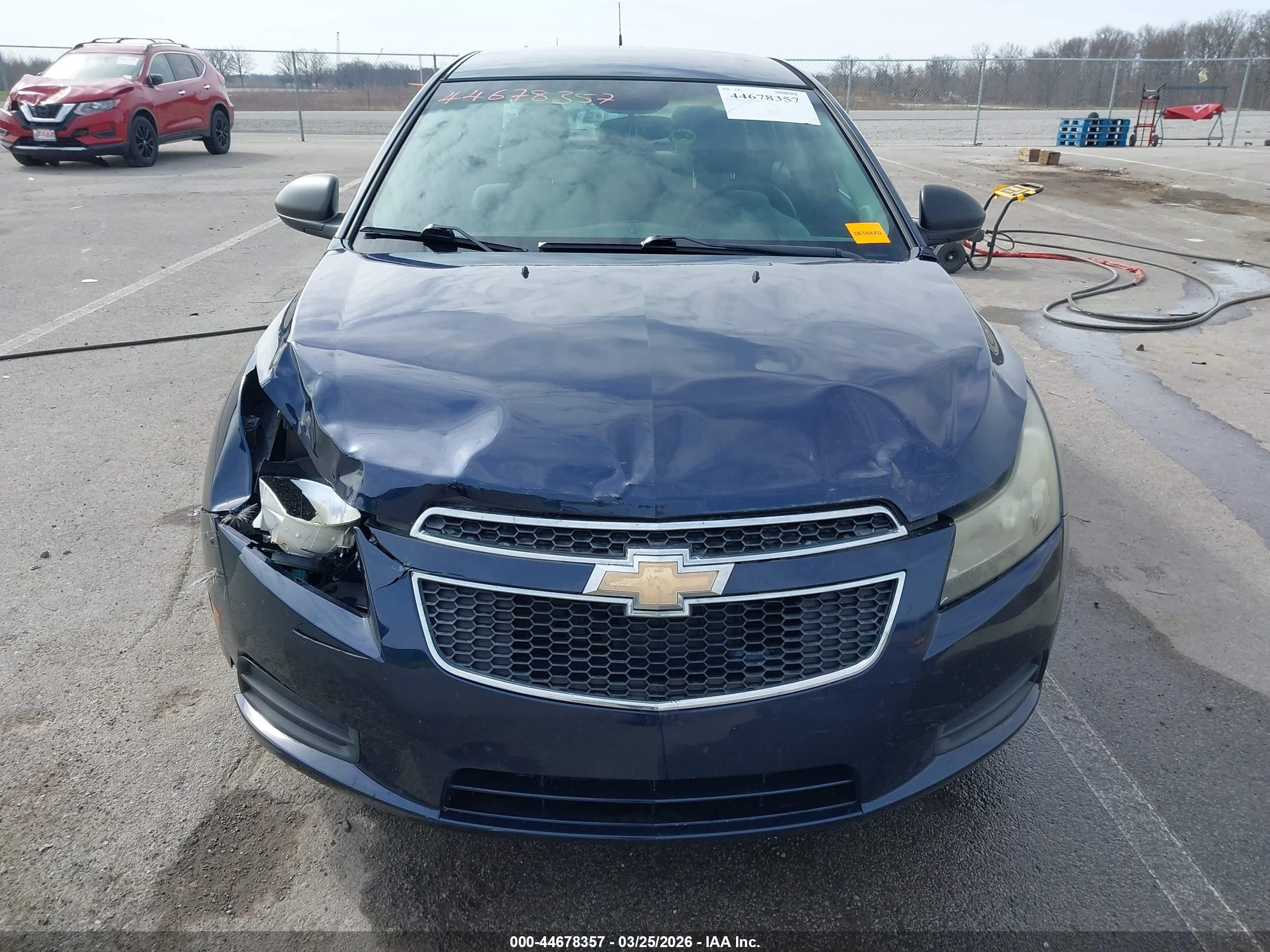 2011 Chevrolet Cruze Ls Blue vin: 1G1PC5SH4B7128542