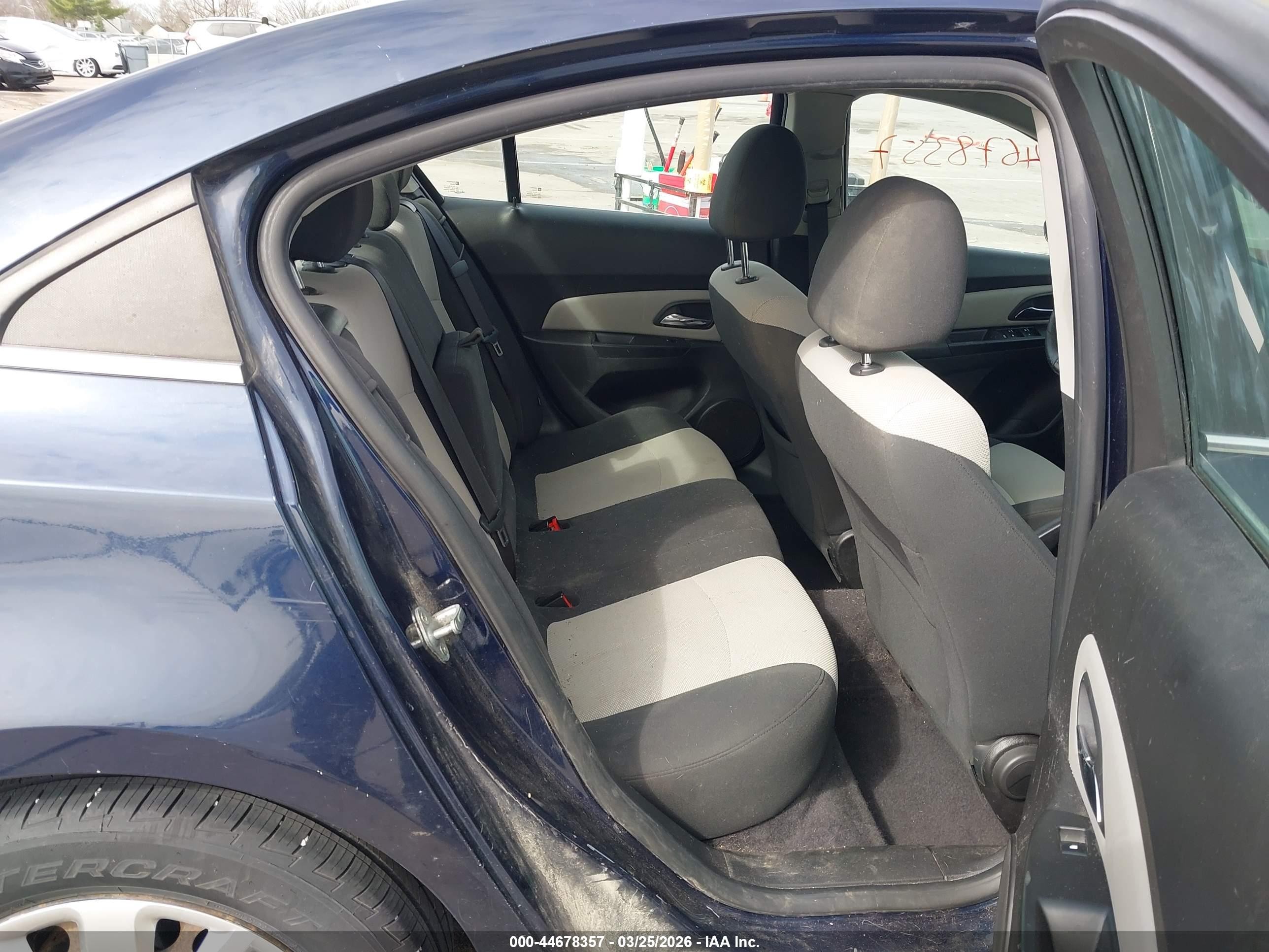 2011 Chevrolet Cruze Ls Blue vin: 1G1PC5SH4B7128542