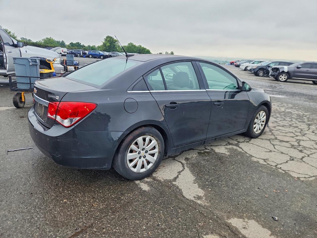 2011 Chevrolet Cruze Ls Black vin: 1G1PC5SH4B7232612