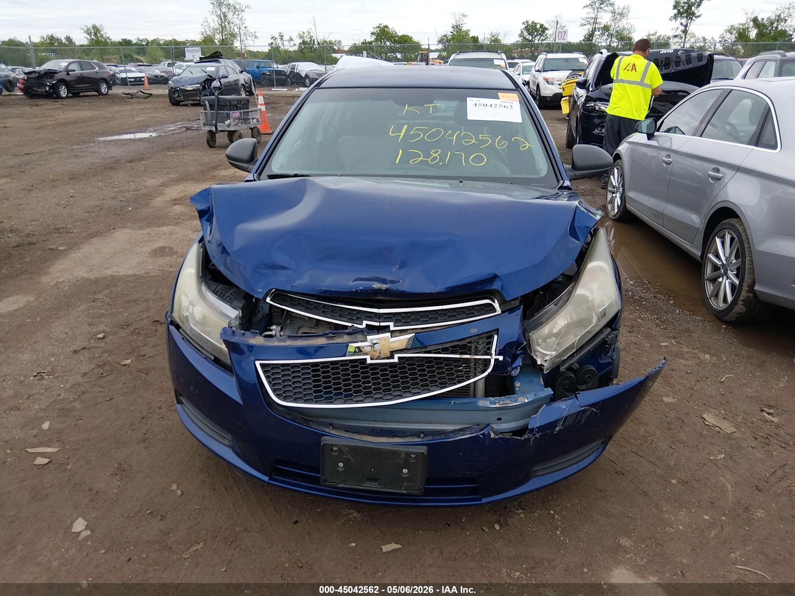 2012 Chevrolet Cruze Ls Синий vin: 1G1PC5SH4C7193506