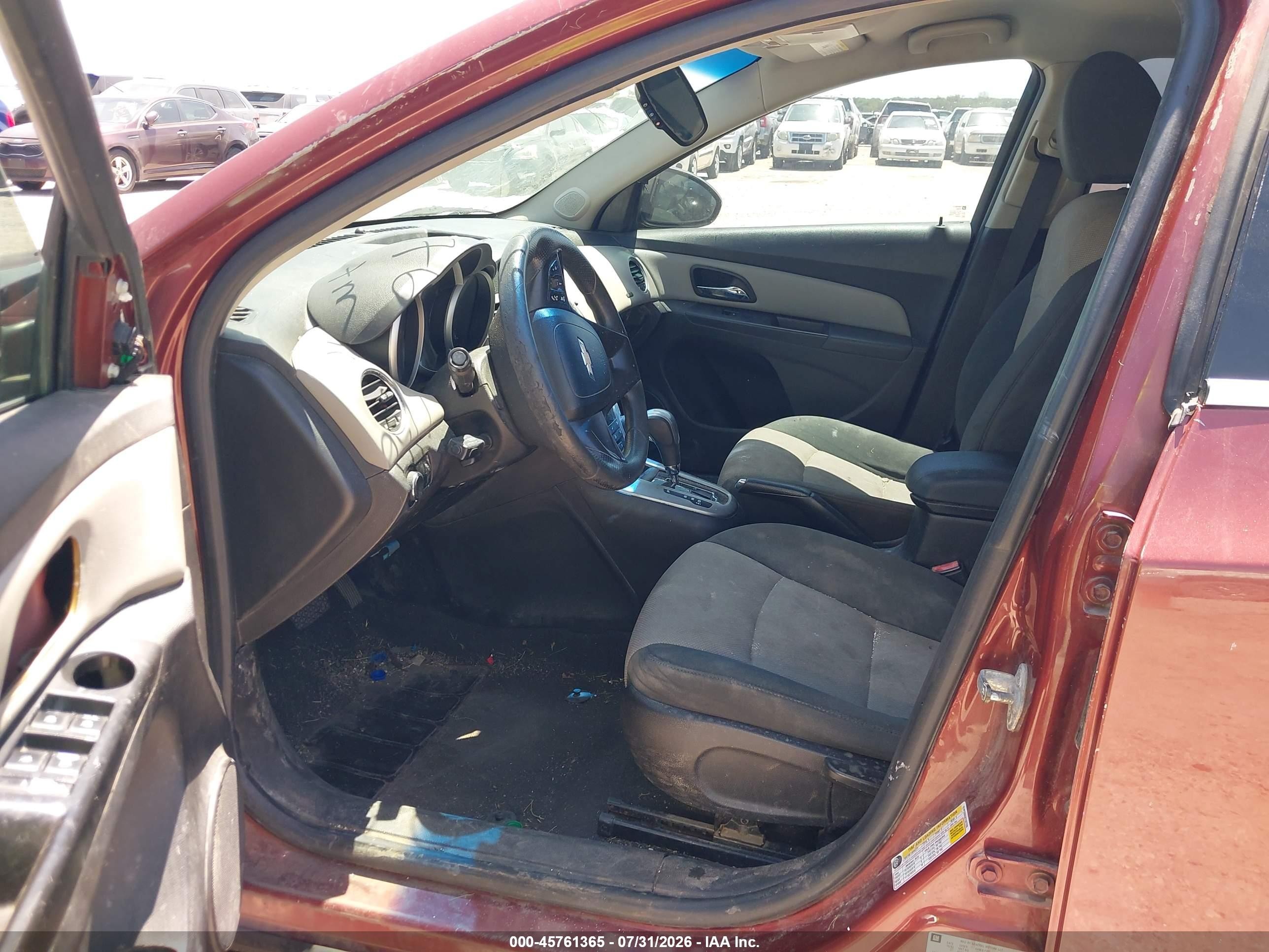 2012 Chevrolet Cruze Ls Red vin: 1G1PC5SH4C7207226