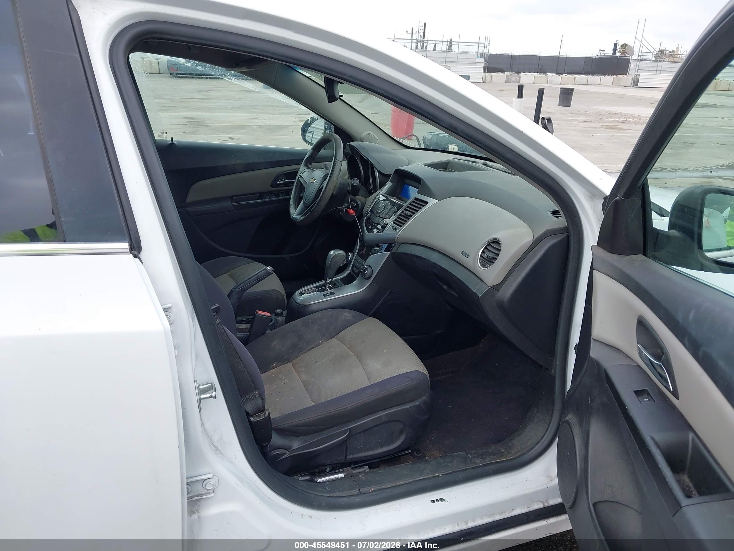 2012 Chevrolet Cruze Ls Белый vin: 1G1PC5SH4C7244910