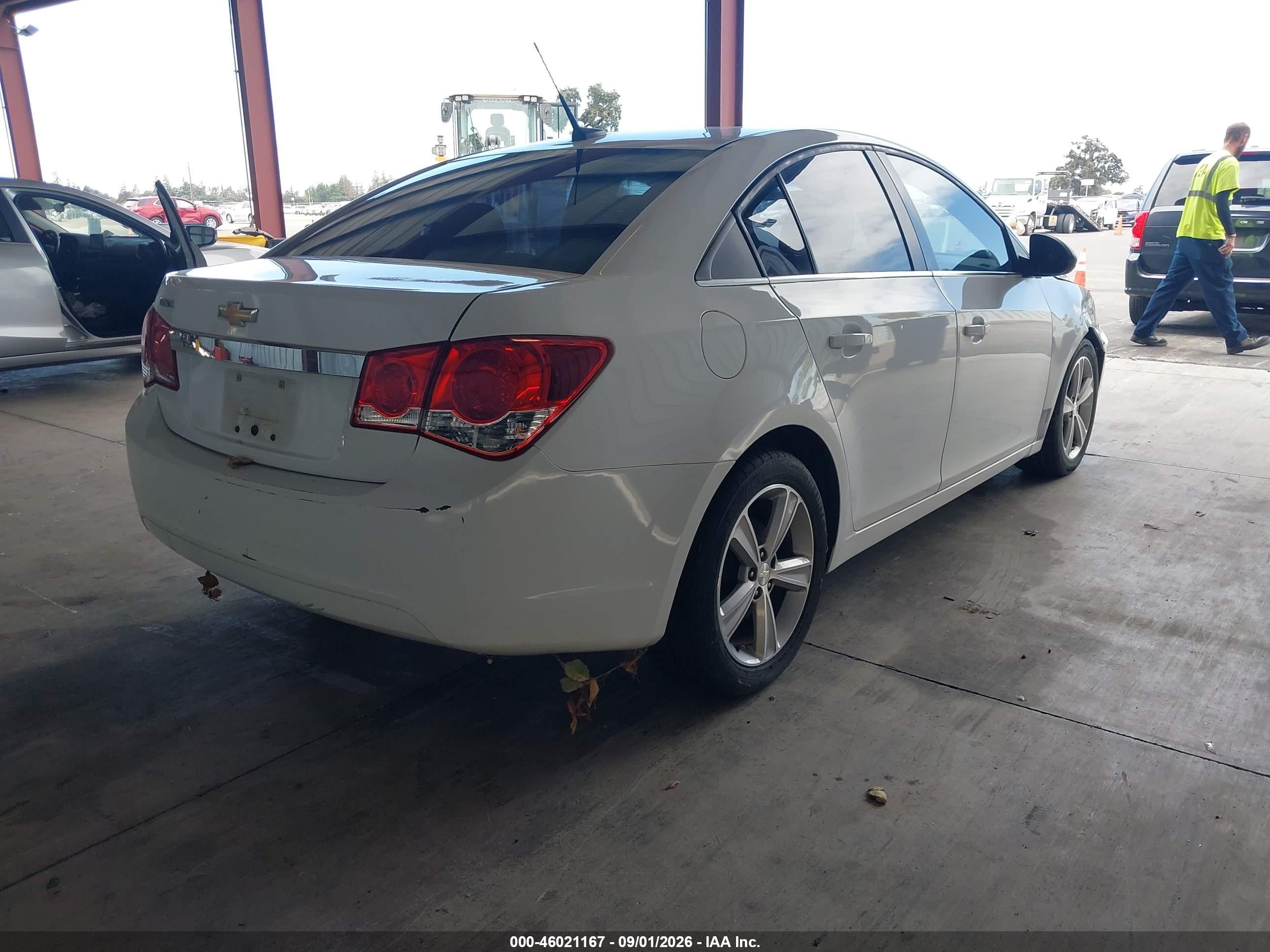 2012 Chevrolet Cruze Ls White vin: 1G1PC5SH4C7378087