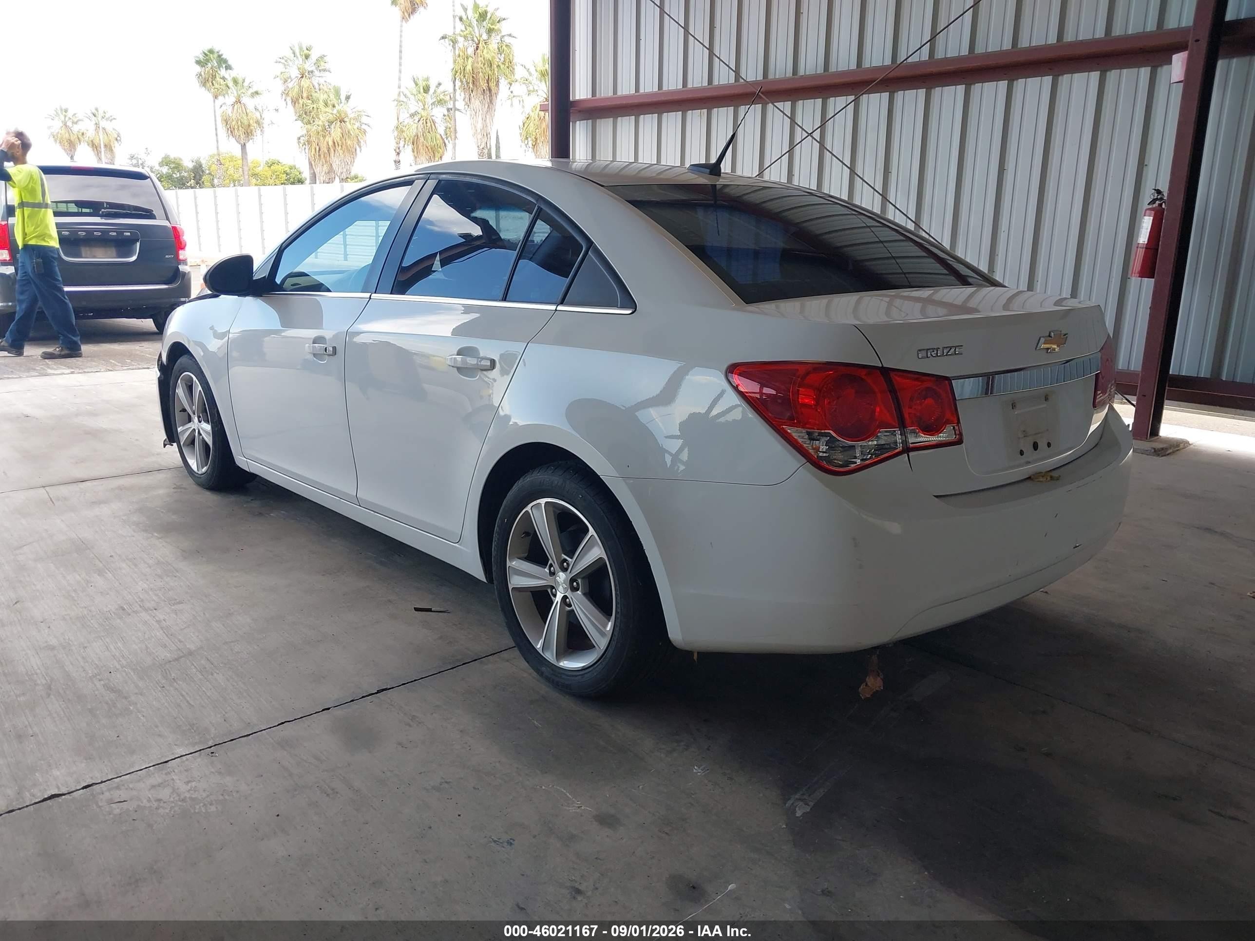 2012 Chevrolet Cruze Ls White vin: 1G1PC5SH4C7378087