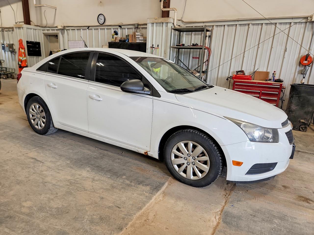 2011 Chevrolet Cruze Ls White vin: 1G1PC5SH5B7129666
