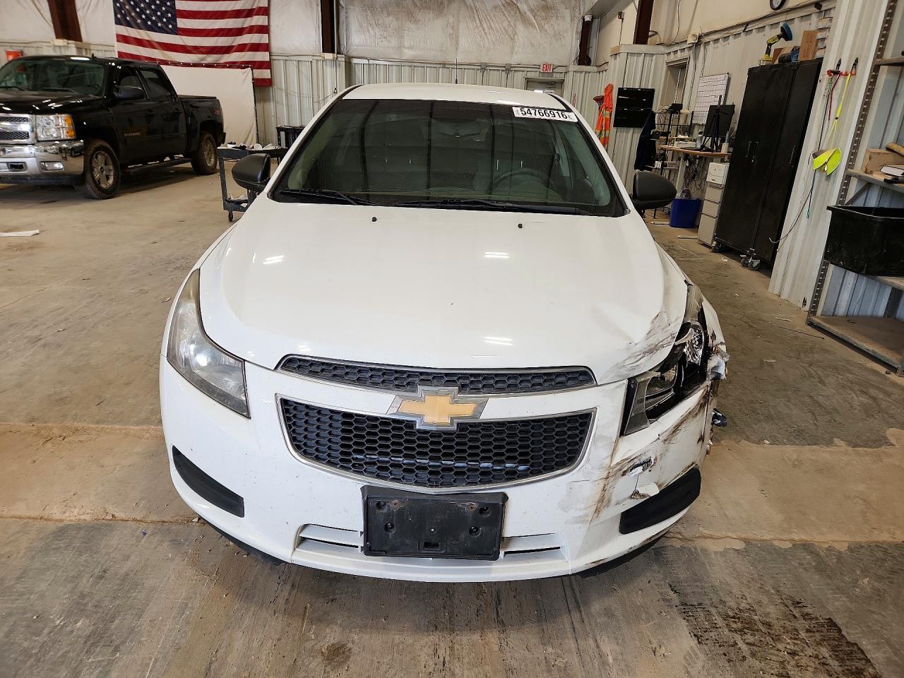 2011 Chevrolet Cruze Ls White vin: 1G1PC5SH5B7129666
