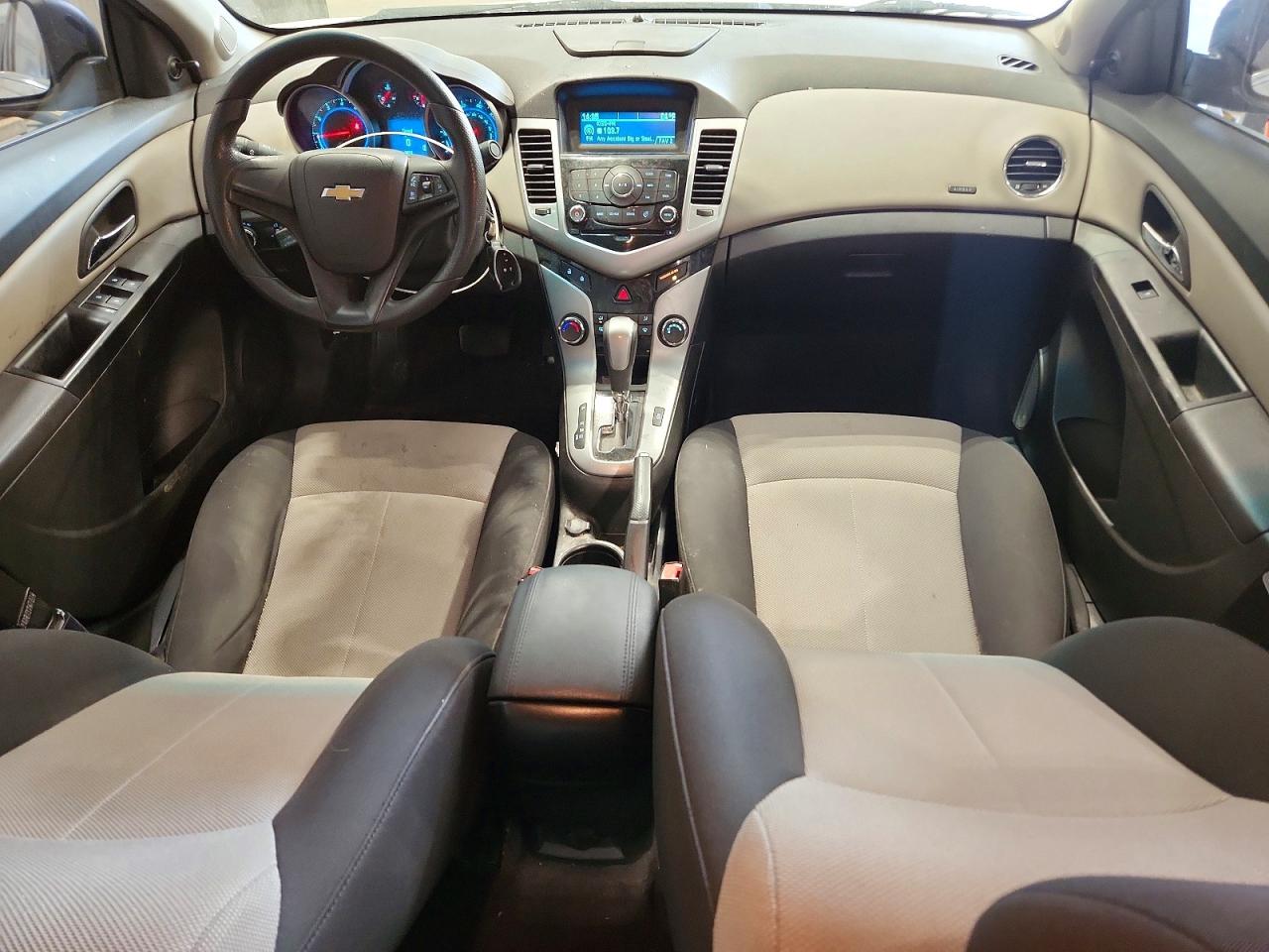 2011 Chevrolet Cruze Ls White vin: 1G1PC5SH5B7129666