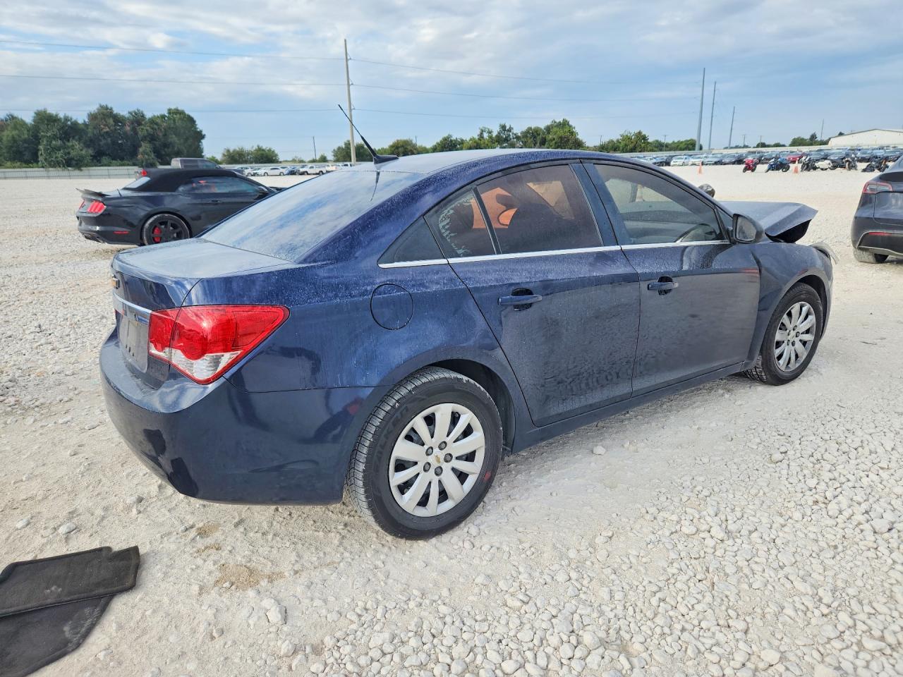 2011 Chevrolet Cruze Ls Blue vin: 1G1PC5SH5B7168354