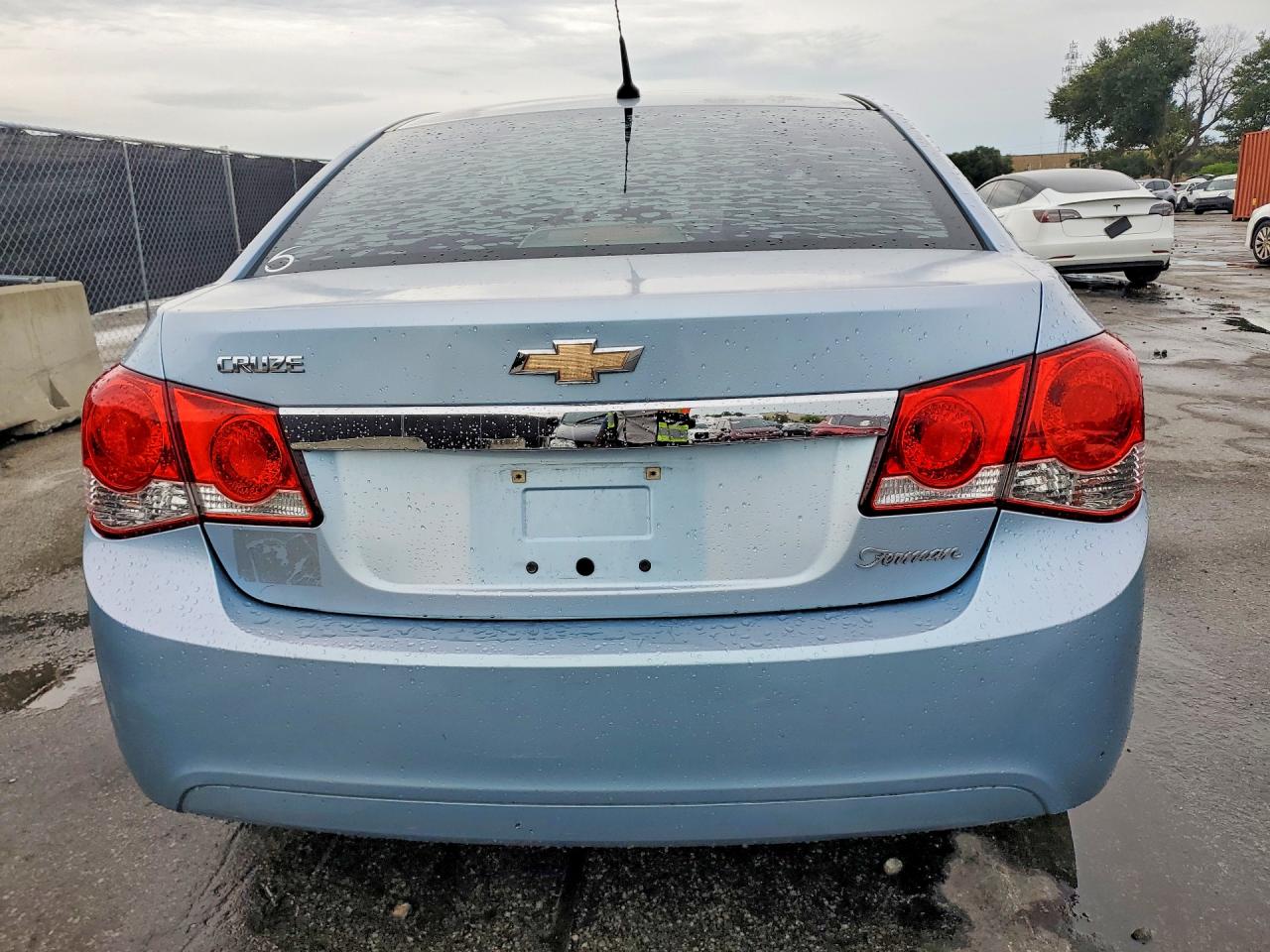 2011 Chevrolet Cruze Ls Blue vin: 1G1PC5SH5B7239942