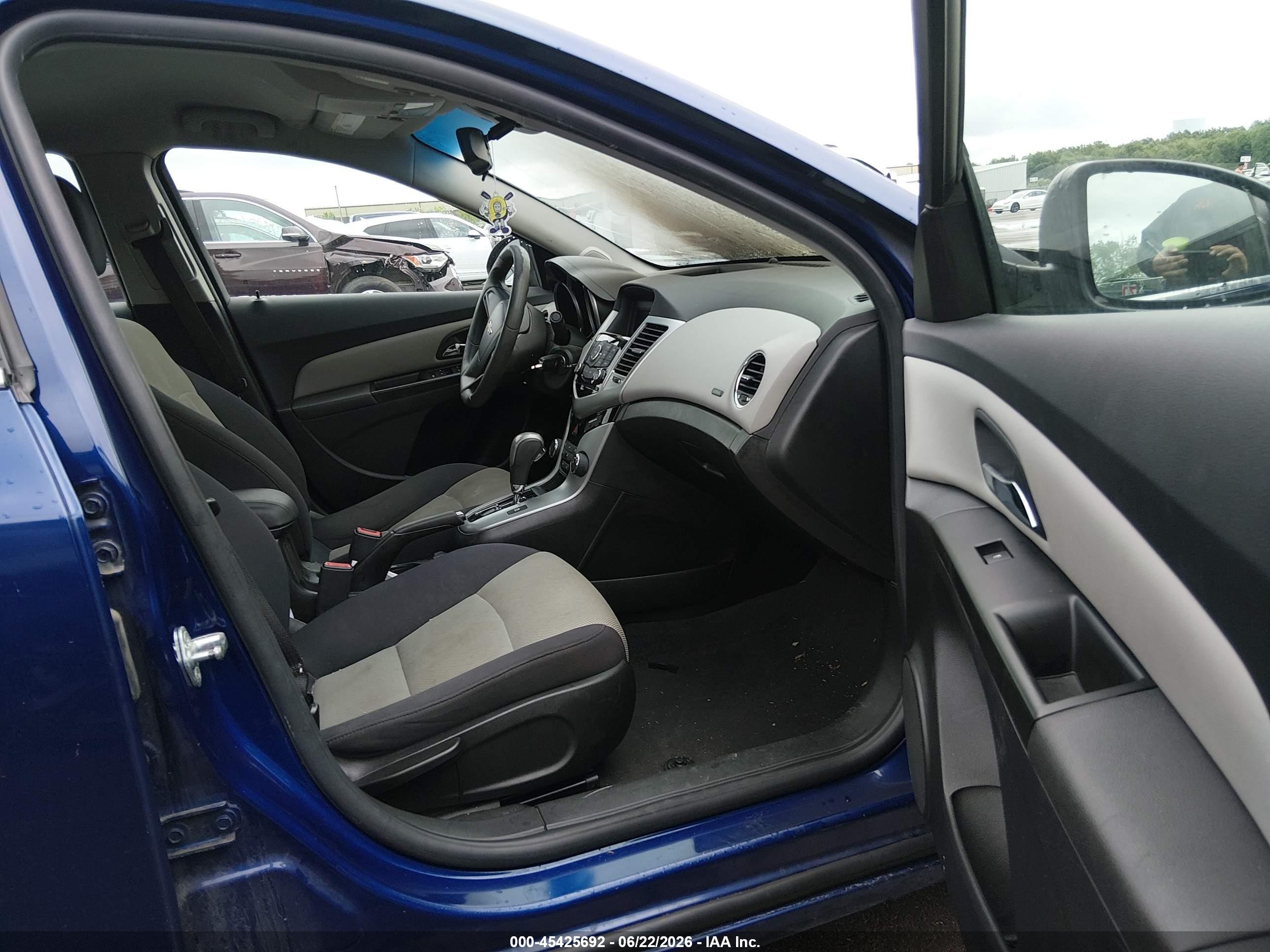 2012 Chevrolet Cruze Ls Blue vin: 1G1PC5SH5C7306654