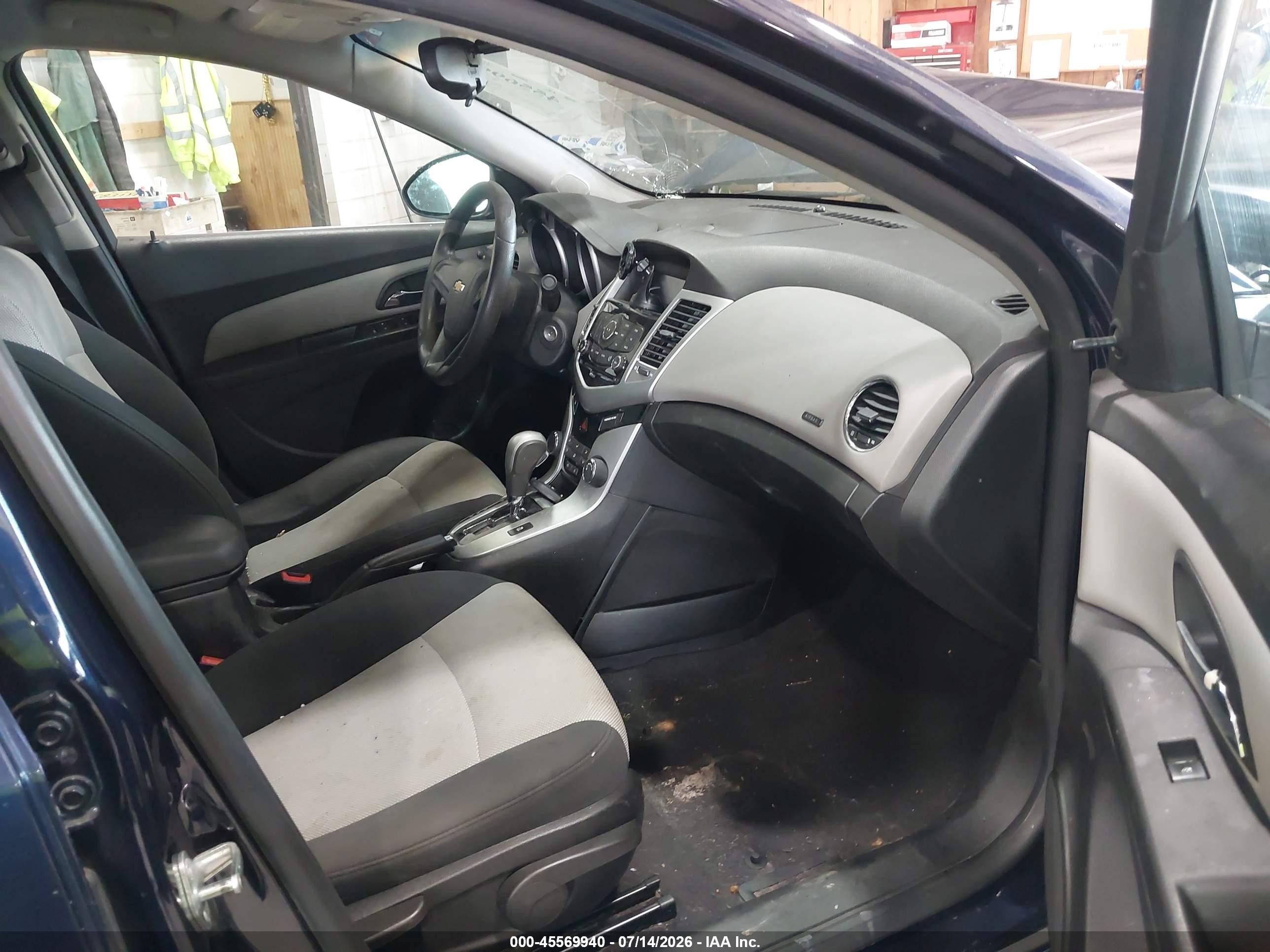 2011 Chevrolet Cruze Ls Blue vin: 1G1PC5SH6B7117820