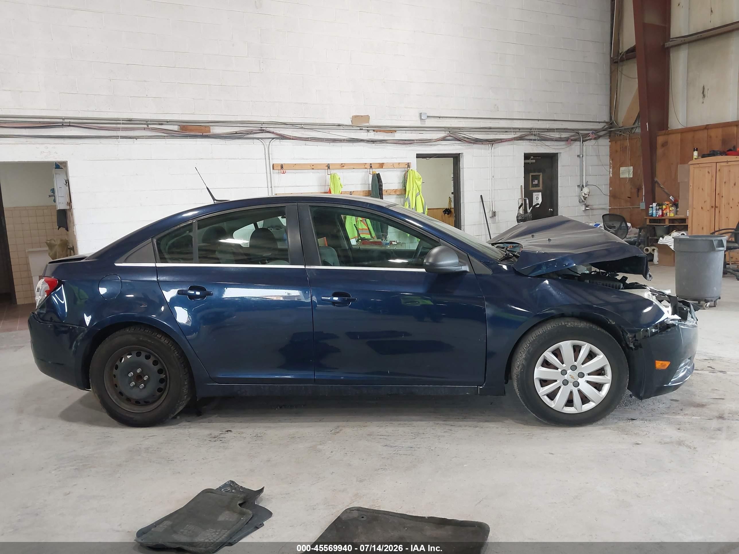 2011 Chevrolet Cruze Ls Blue vin: 1G1PC5SH6B7117820