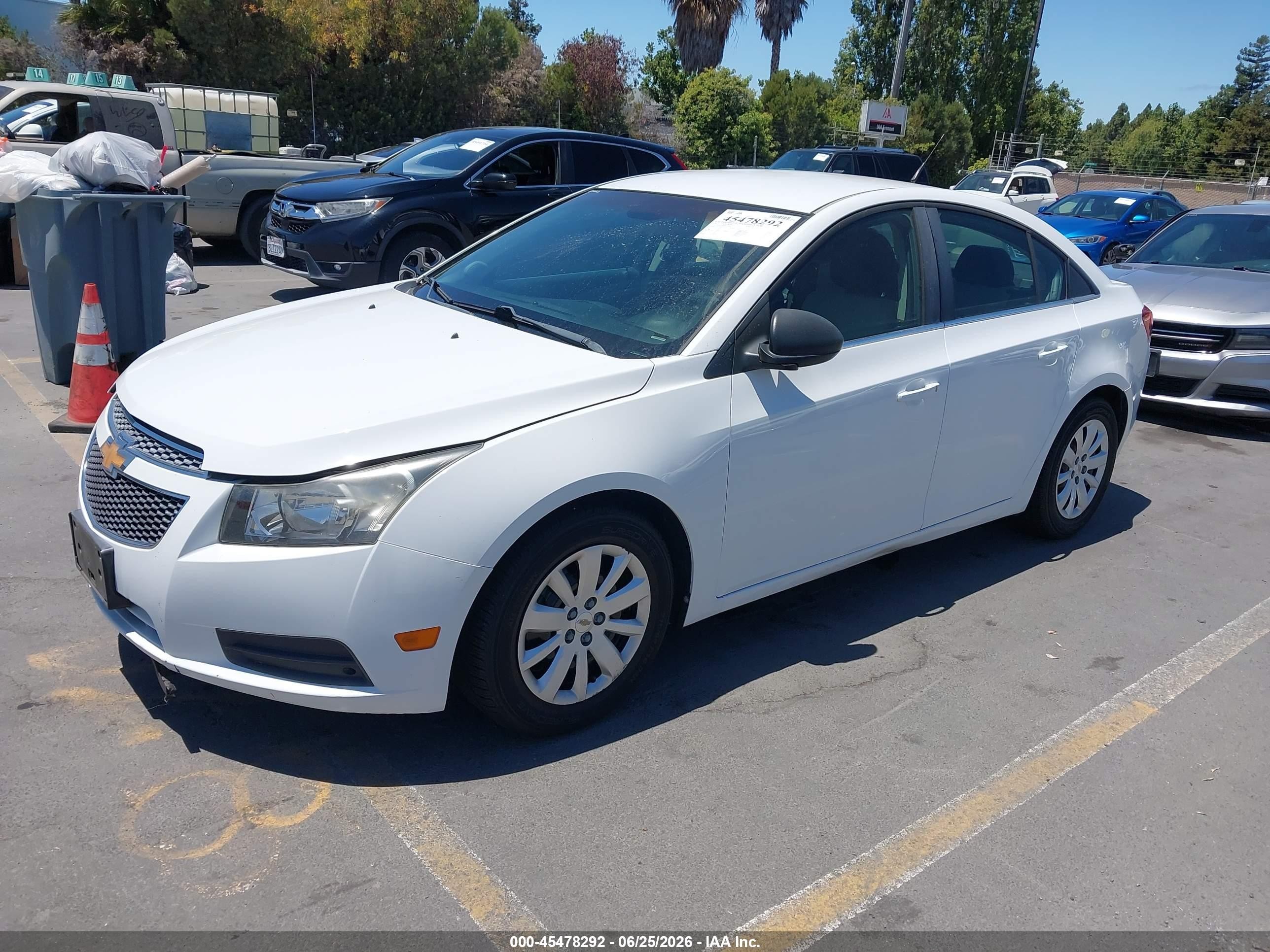 2011 Chevrolet Cruze Ls White vin: 1G1PC5SH6B7121835