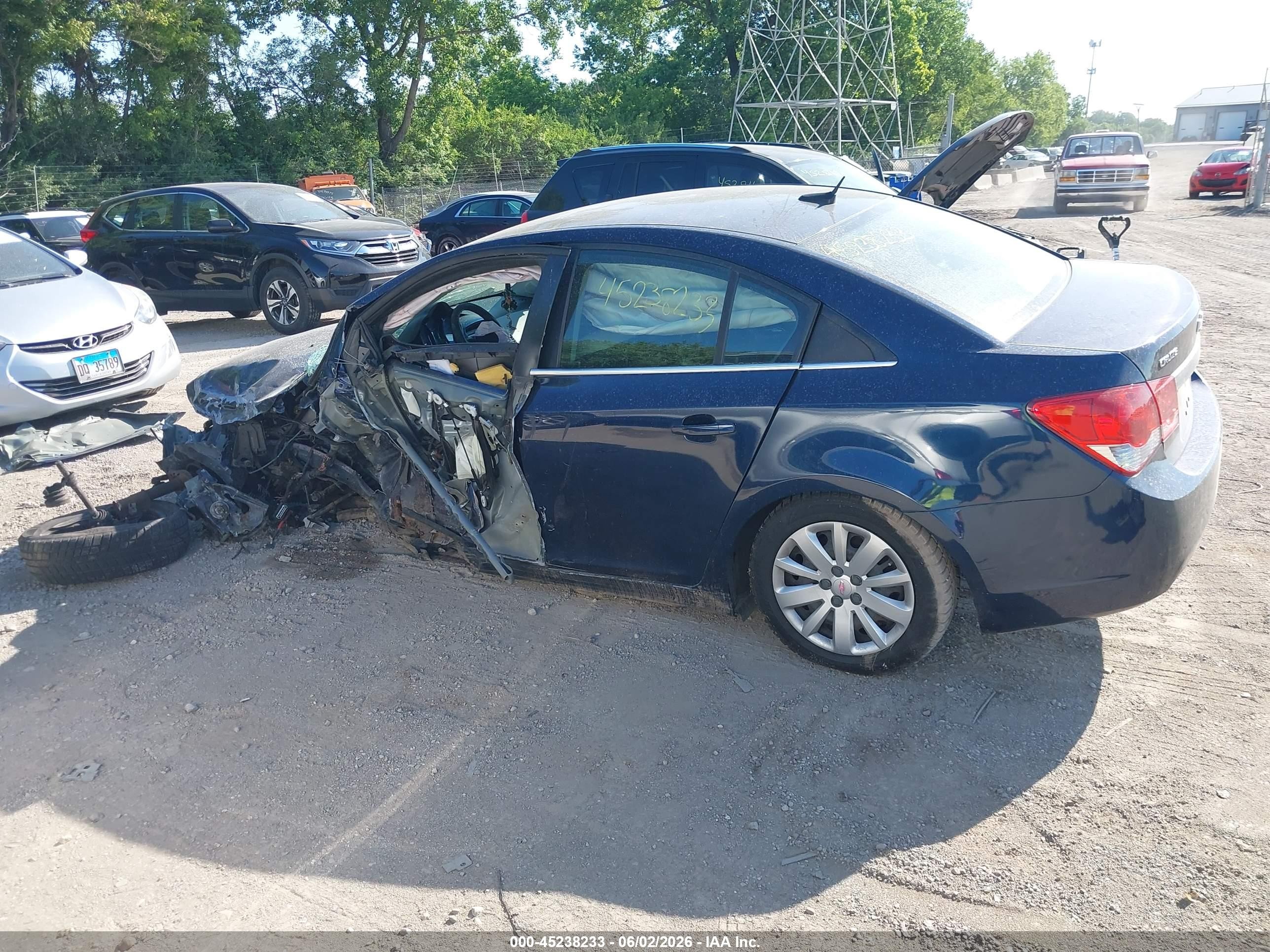 2011 Chevrolet Cruze Ls Blue vin: 1G1PC5SH6B7174390