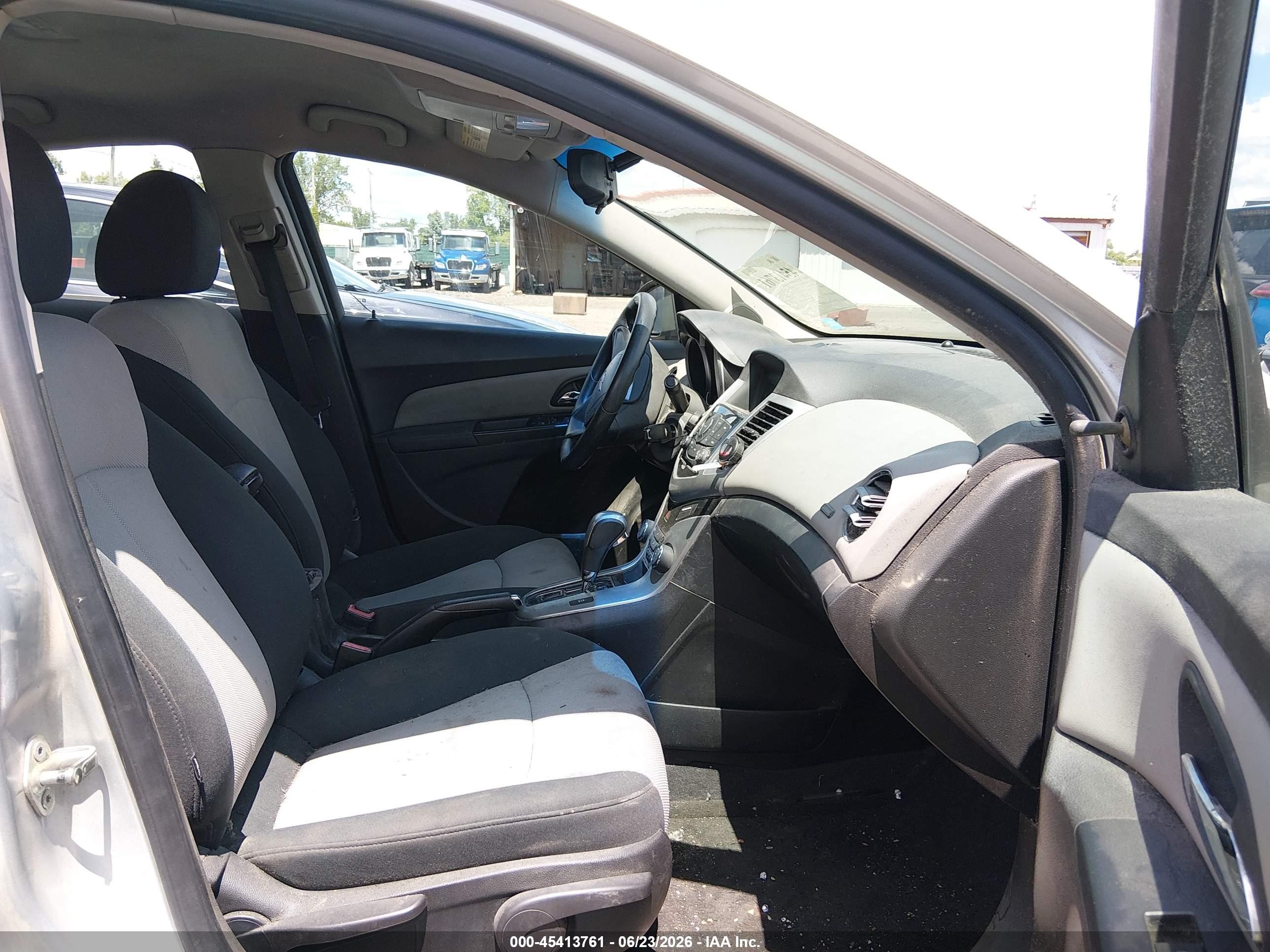 2011 Chevrolet Cruze Ls Silver vin: 1G1PC5SH6B7243286