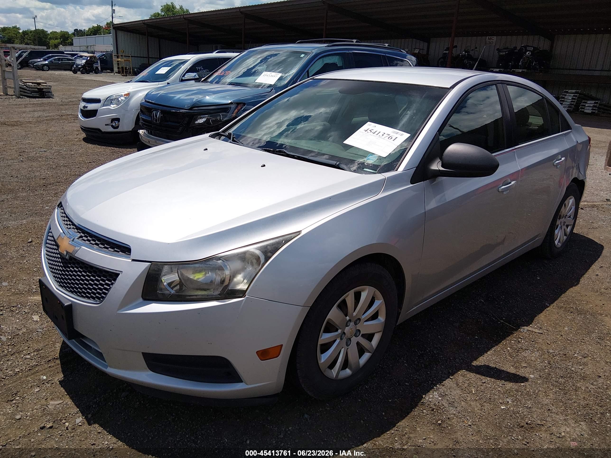2011 Chevrolet Cruze Ls Silver vin: 1G1PC5SH6B7243286