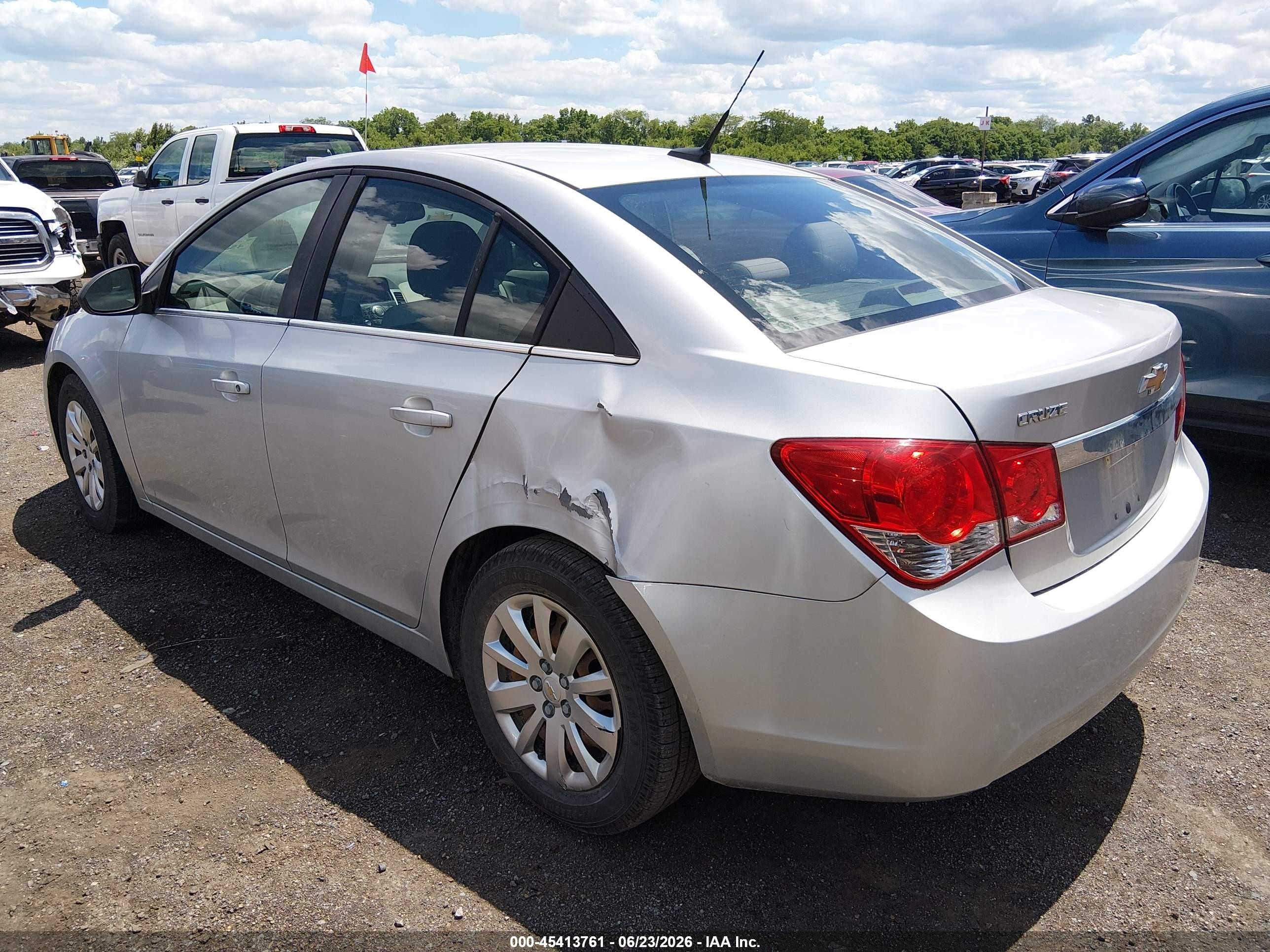 2011 Chevrolet Cruze Ls Silver vin: 1G1PC5SH6B7243286