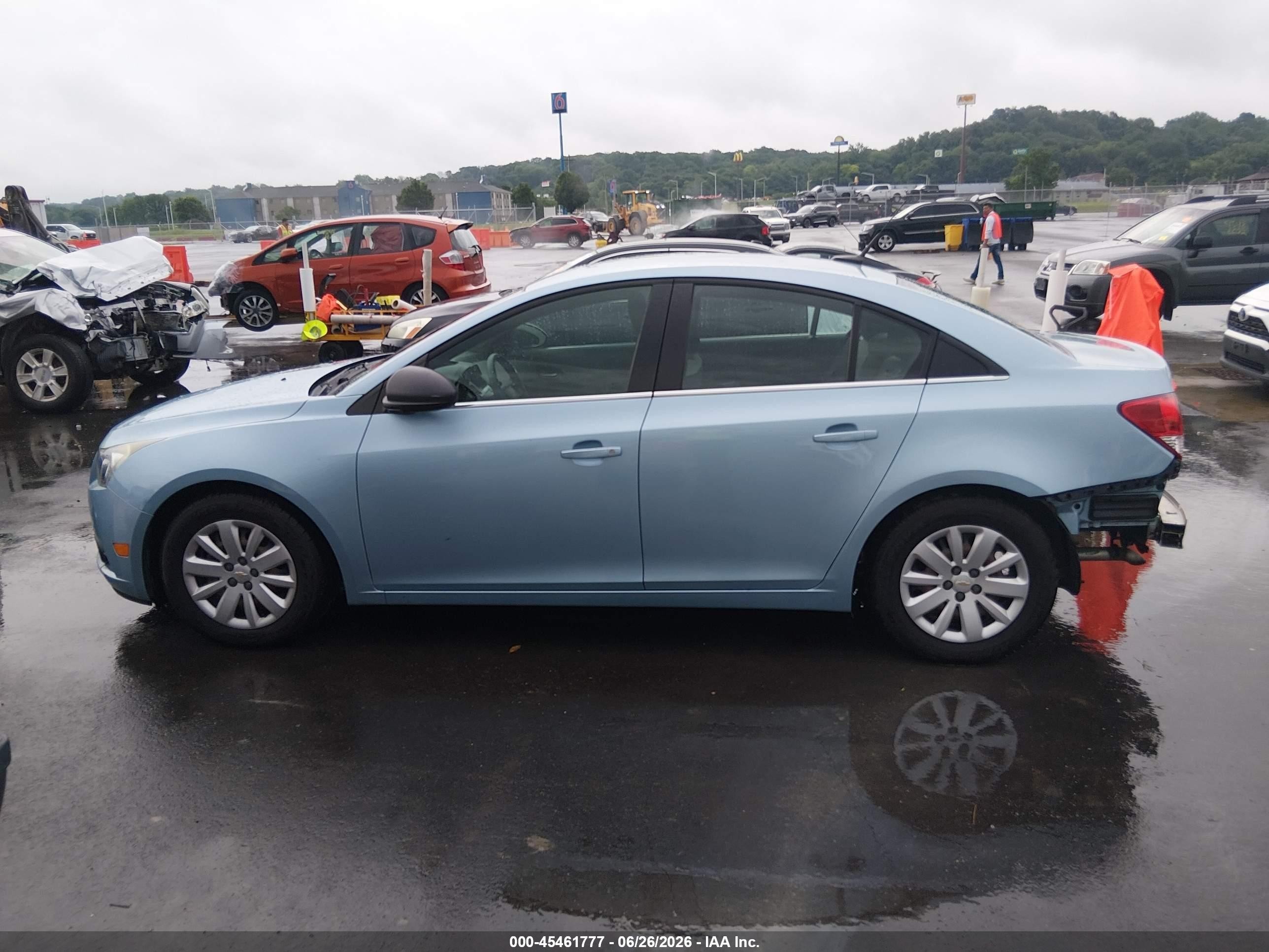 2011 Chevrolet Cruze Ls Blue vin: 1G1PC5SH6B7268317