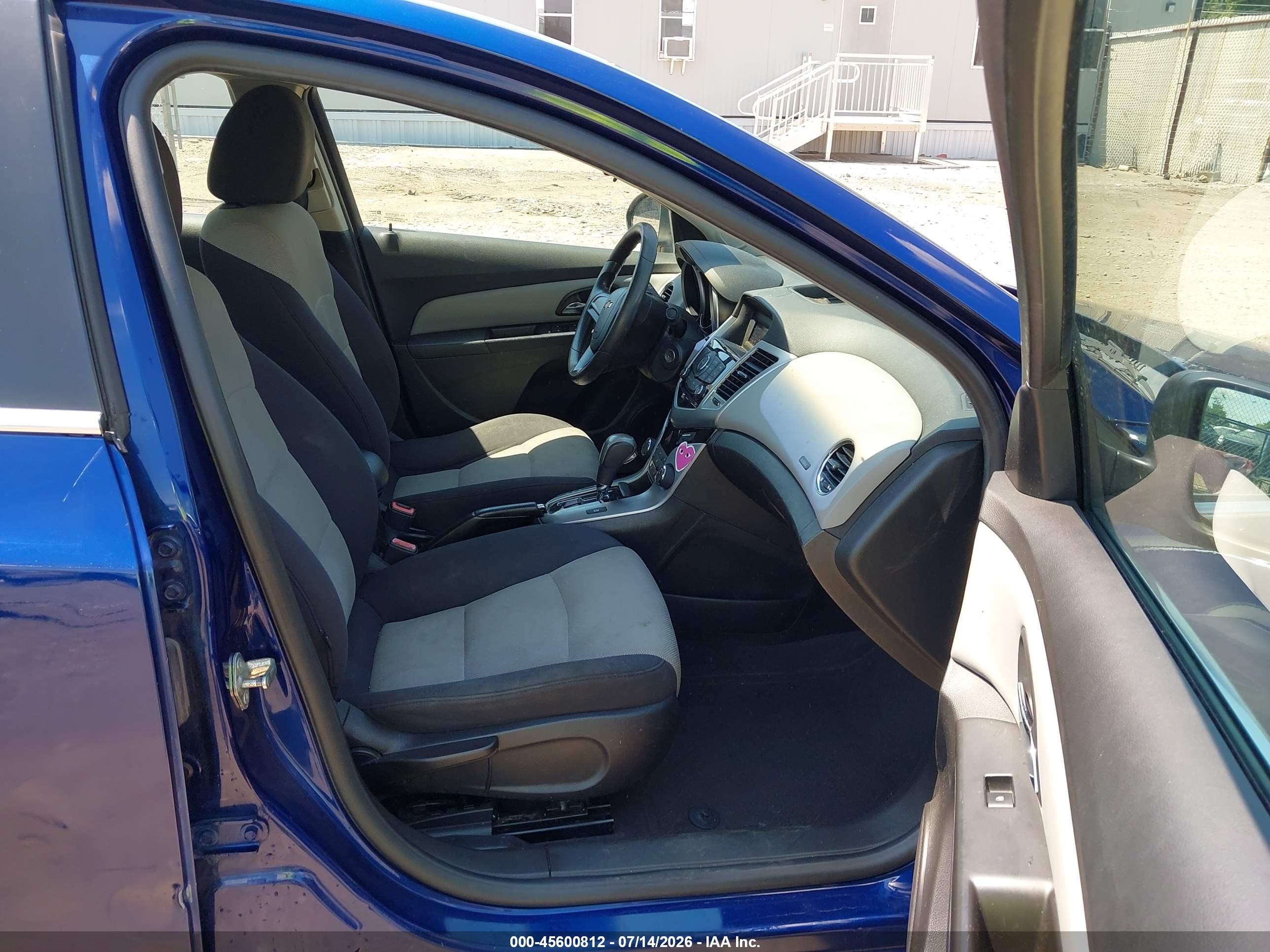 2012 Chevrolet Cruze Ls Blue vin: 1G1PC5SH6C7289976