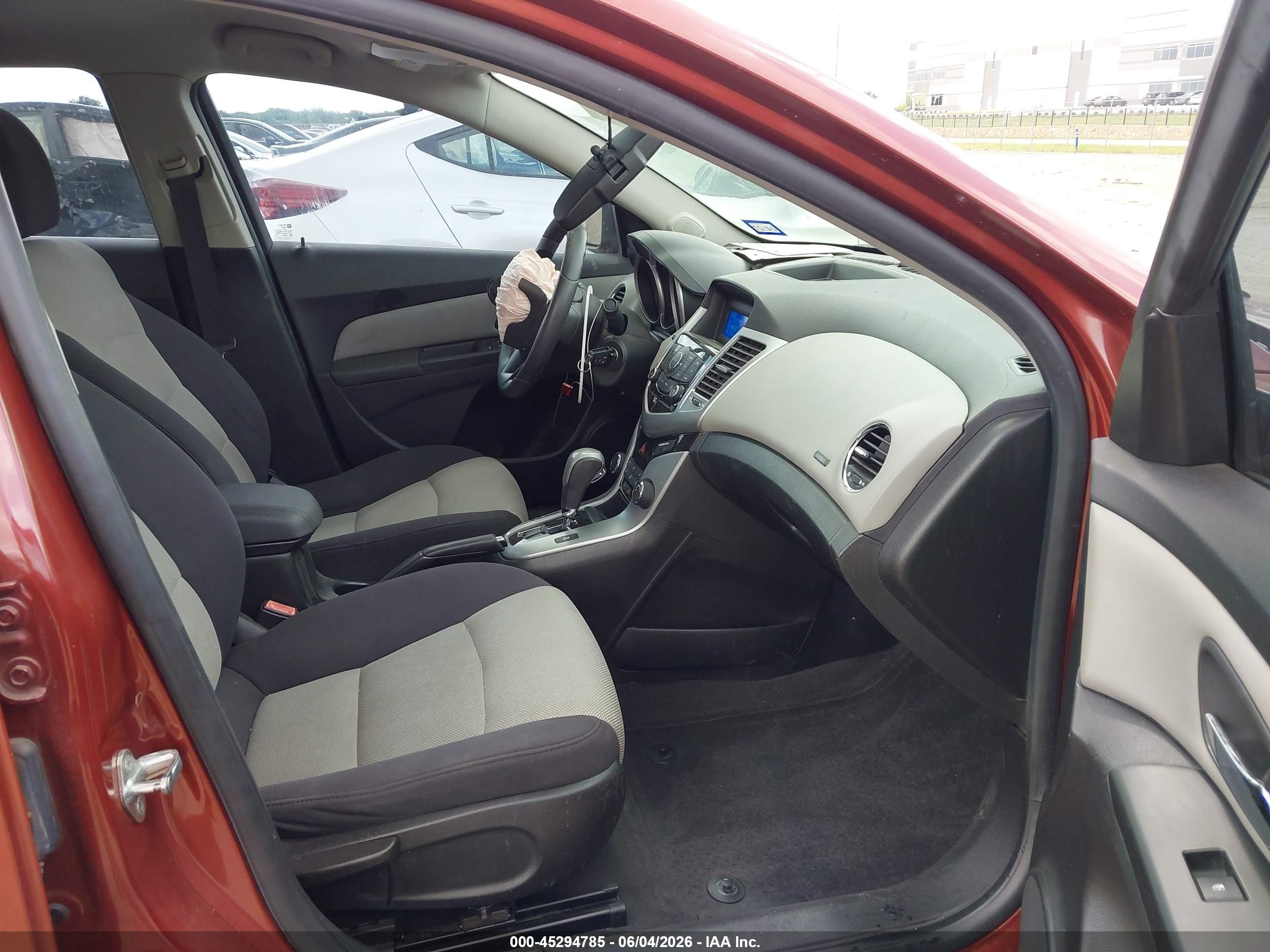 2012 Chevrolet Cruze Ls Red vin: 1G1PC5SH6C7325276
