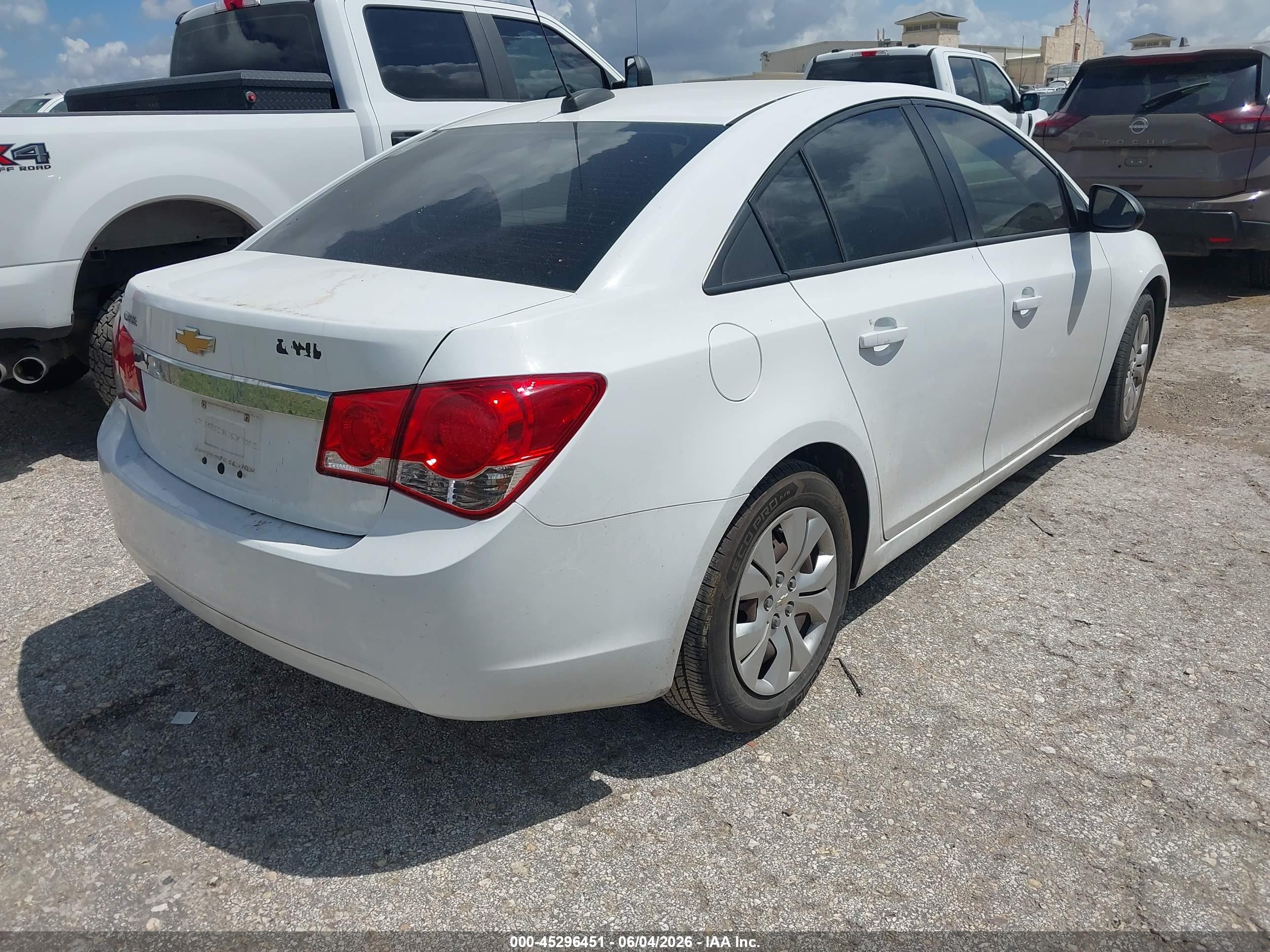 2016 Chevrolet Cruze Limited Ls Auto Белый vin: 1G1PC5SH6G7140019