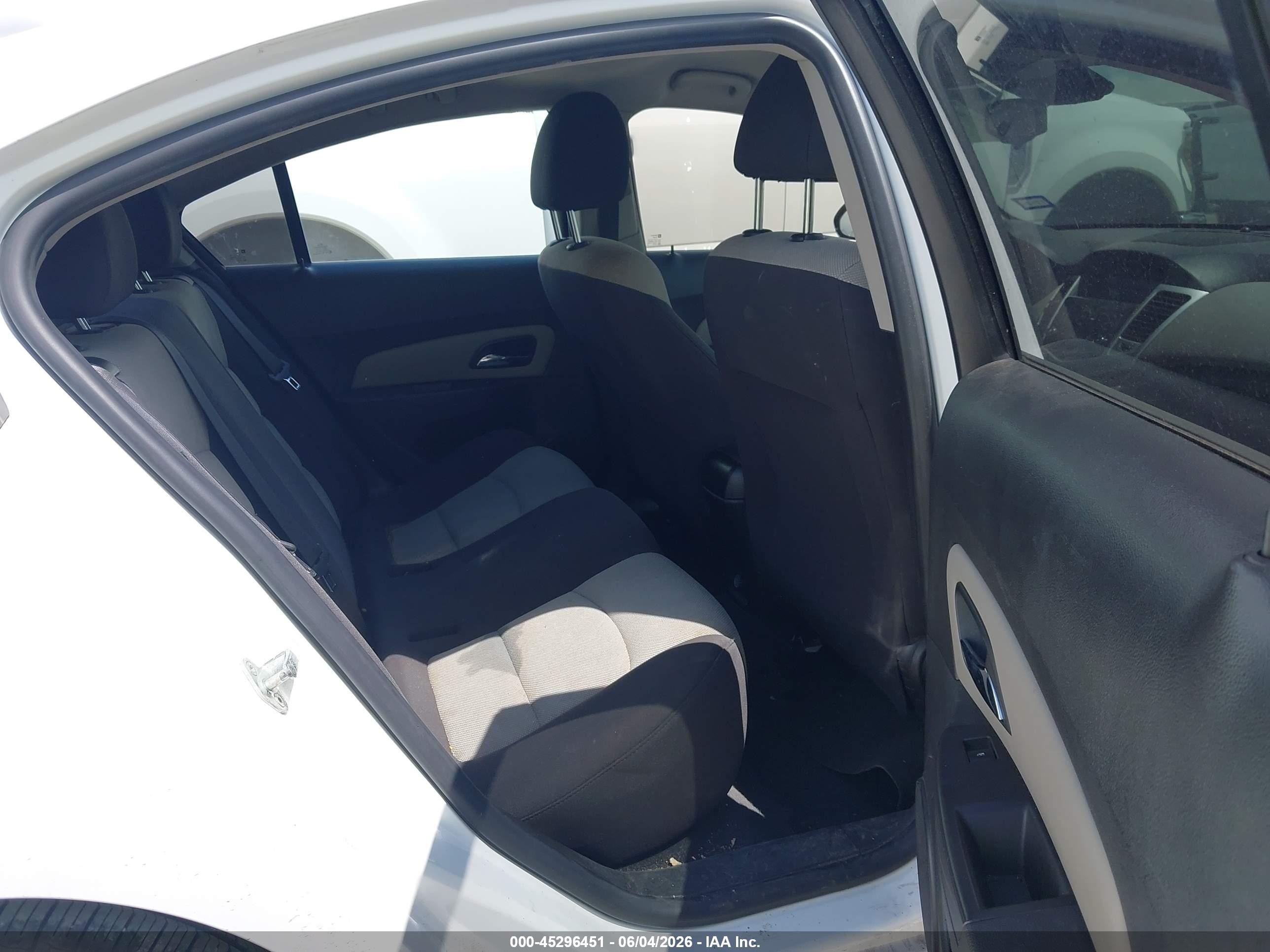 2016 Chevrolet Cruze Limited Ls Auto Белый vin: 1G1PC5SH6G7140019