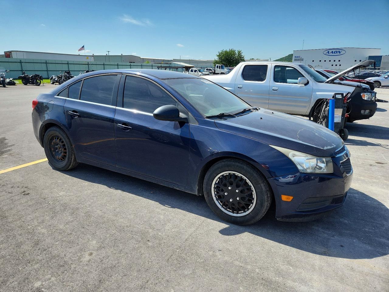 2011 Chevrolet Cruze Ls Blue vin: 1G1PC5SH7B7118376