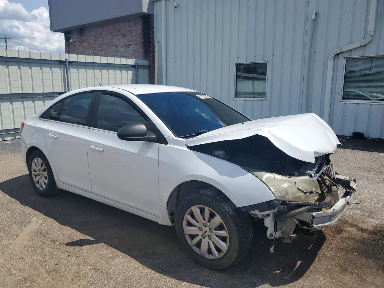 2011 Chevrolet Cruze Ls White vin: 1G1PC5SH7B7135369