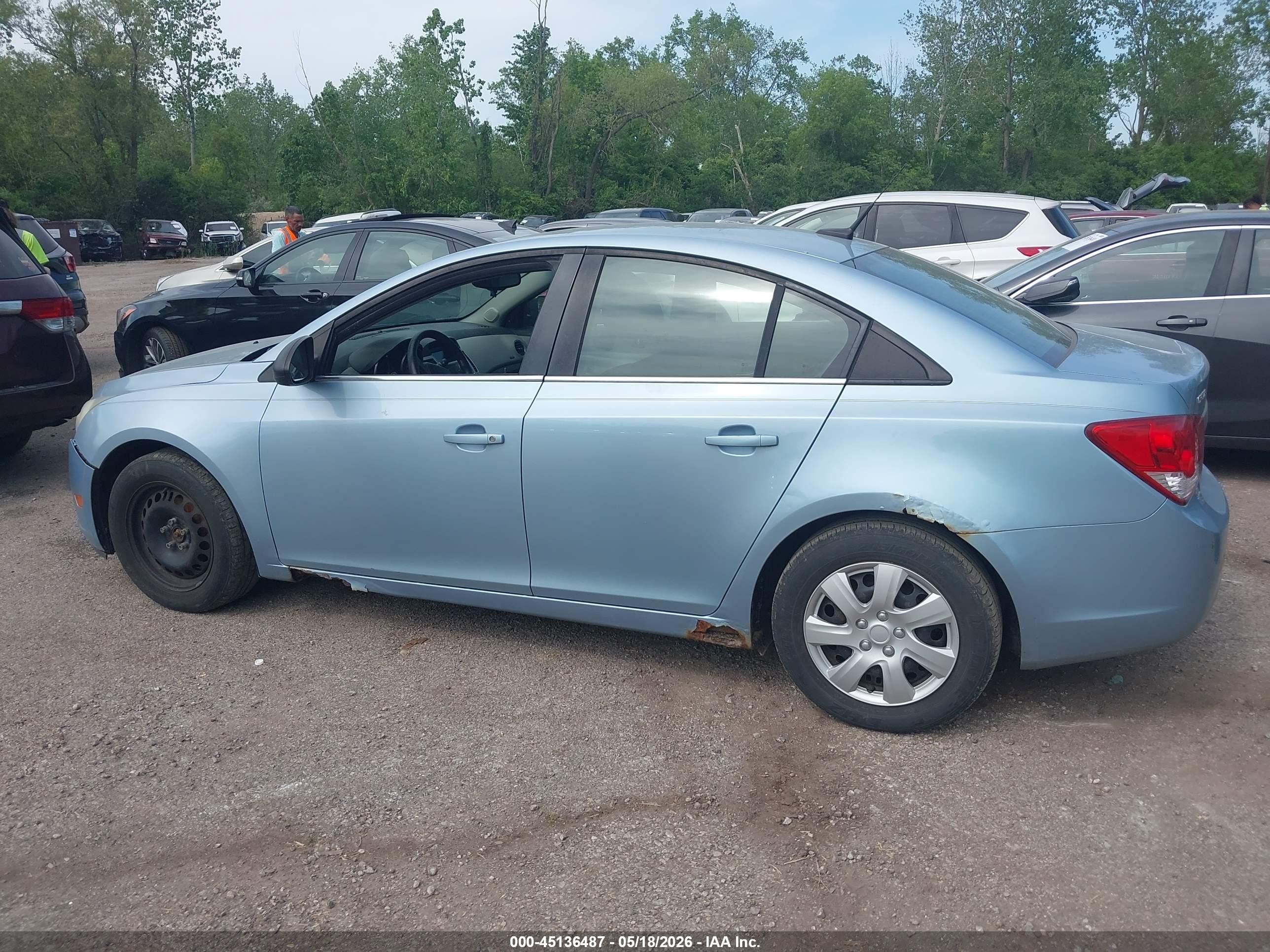 2011 Chevrolet Cruze Ls Синий vin: 1G1PC5SH7B7188993