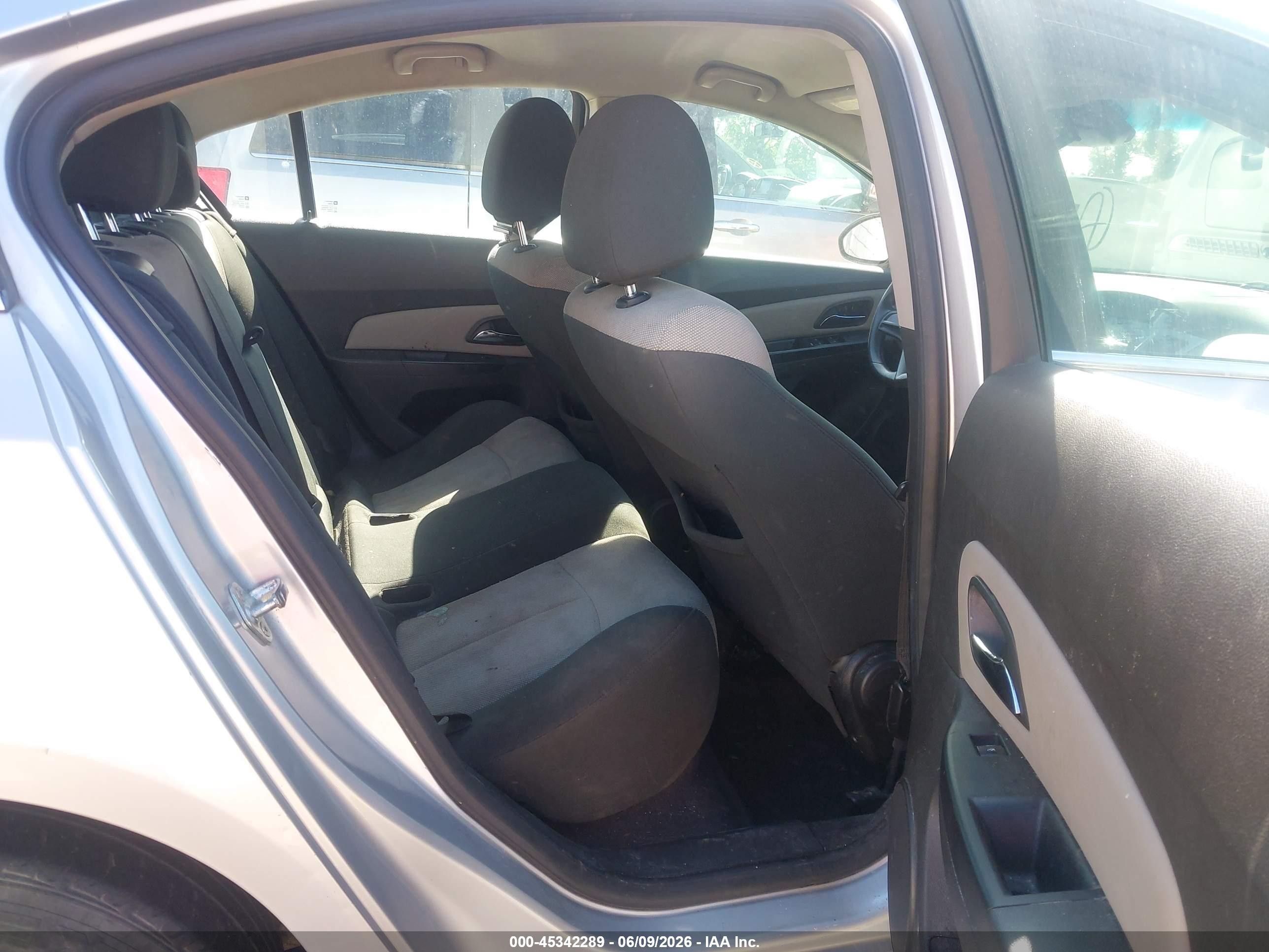 2011 Chevrolet Cruze Ls Silver vin: 1G1PC5SH7B7257777