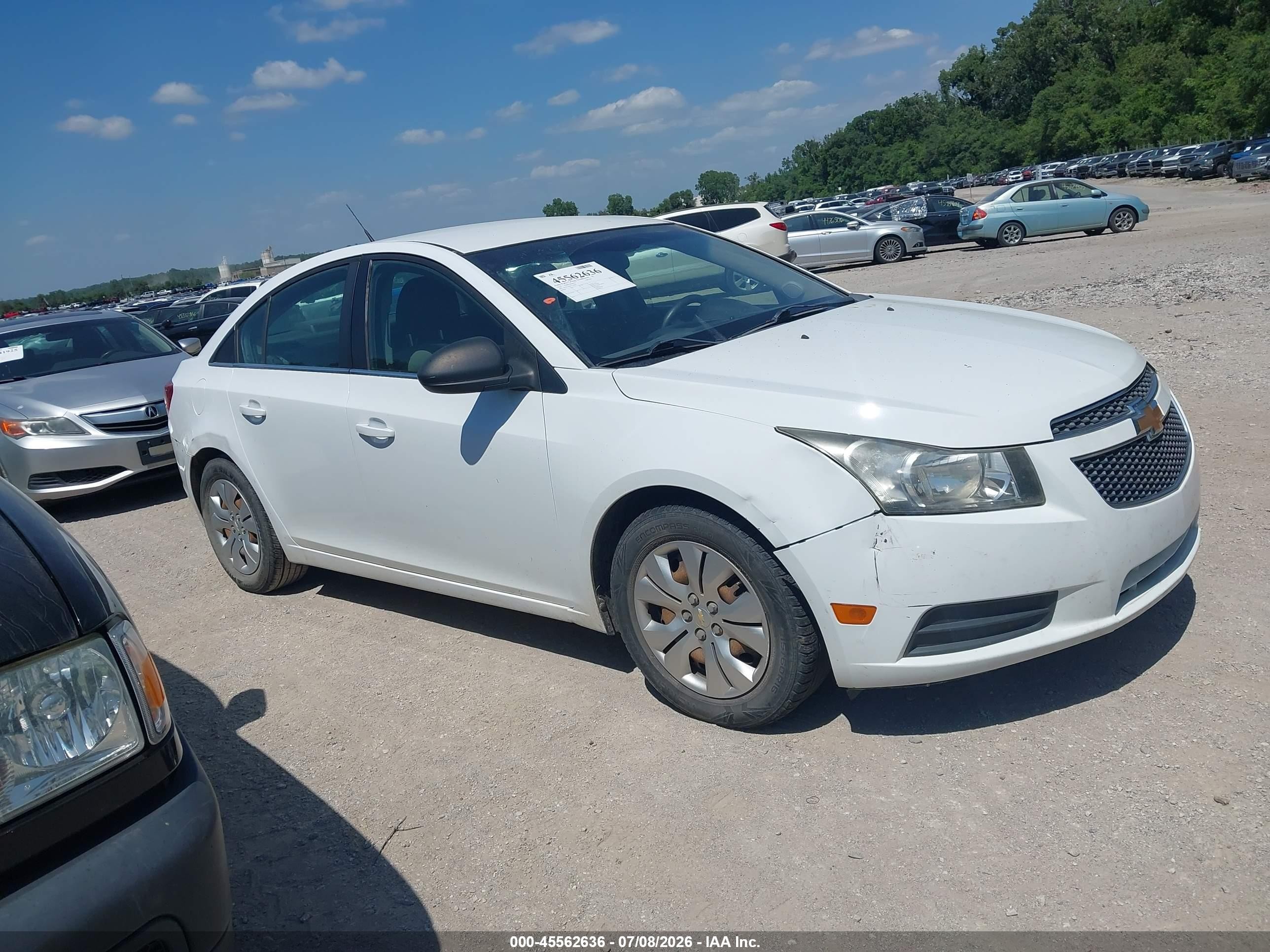 2012 Chevrolet Cruze Ls White vin: 1G1PC5SH7C7133624