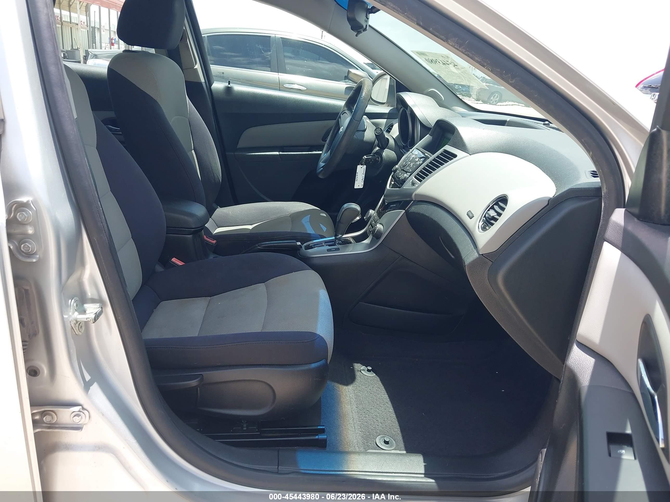 2012 Chevrolet Cruze Ls Silver vin: 1G1PC5SH7C7309149