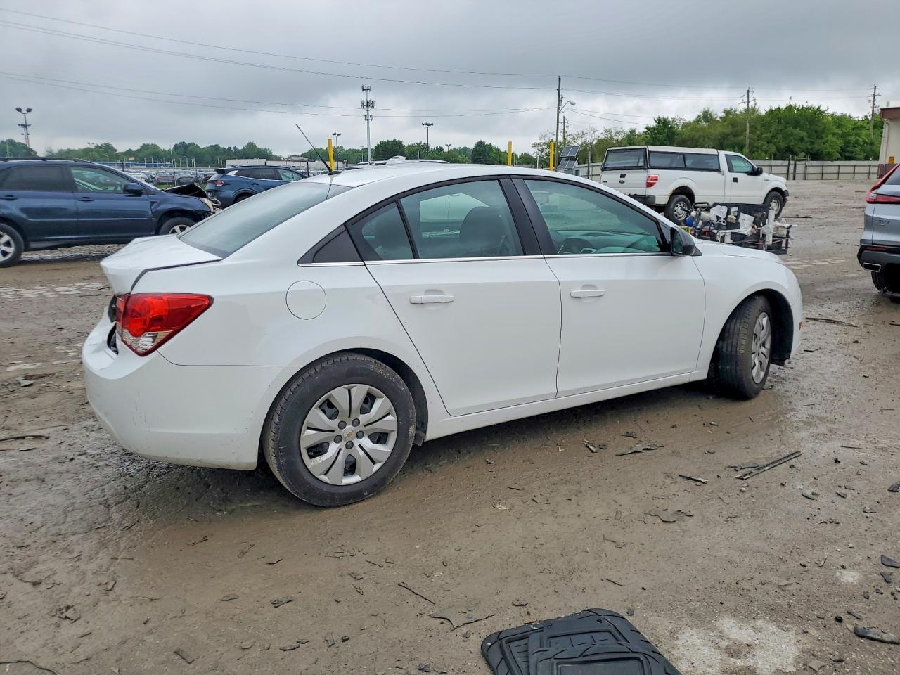 2012 Chevrolet Cruze Ls White vin: 1G1PC5SH7C7353104