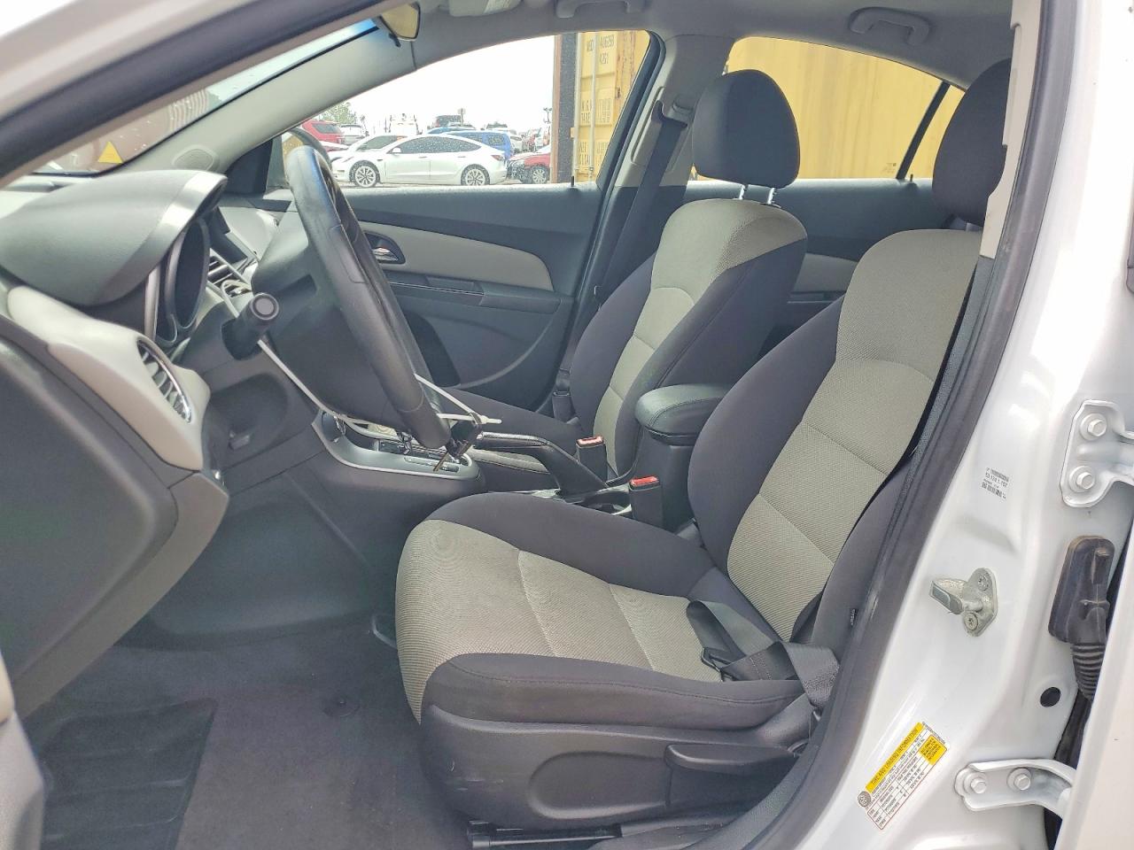 2012 Chevrolet Cruze Ls White vin: 1G1PC5SH7C7353104