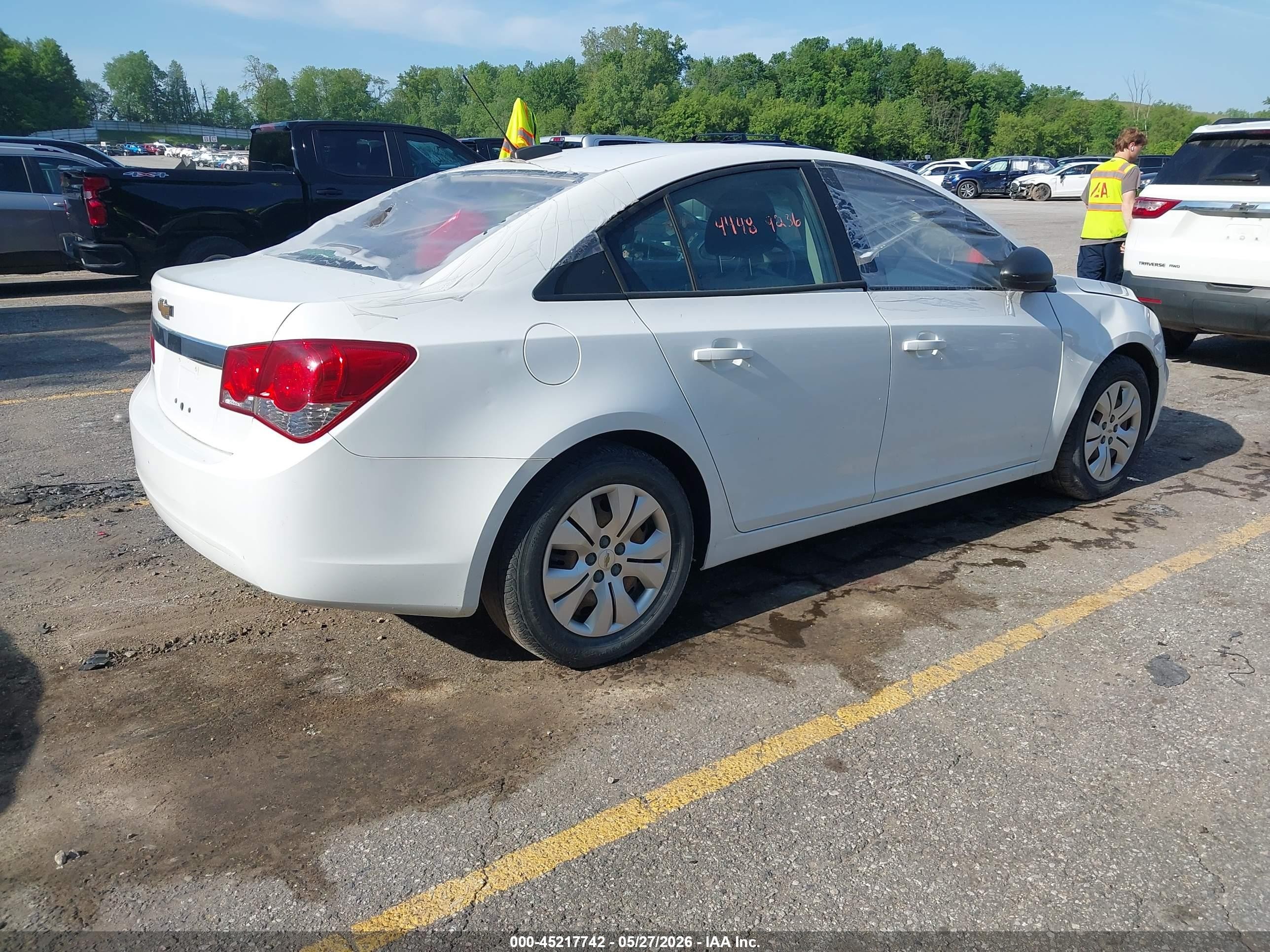 2016 Chevrolet Cruze Limited Ls Auto Белый vin: 1G1PC5SH7G7186295