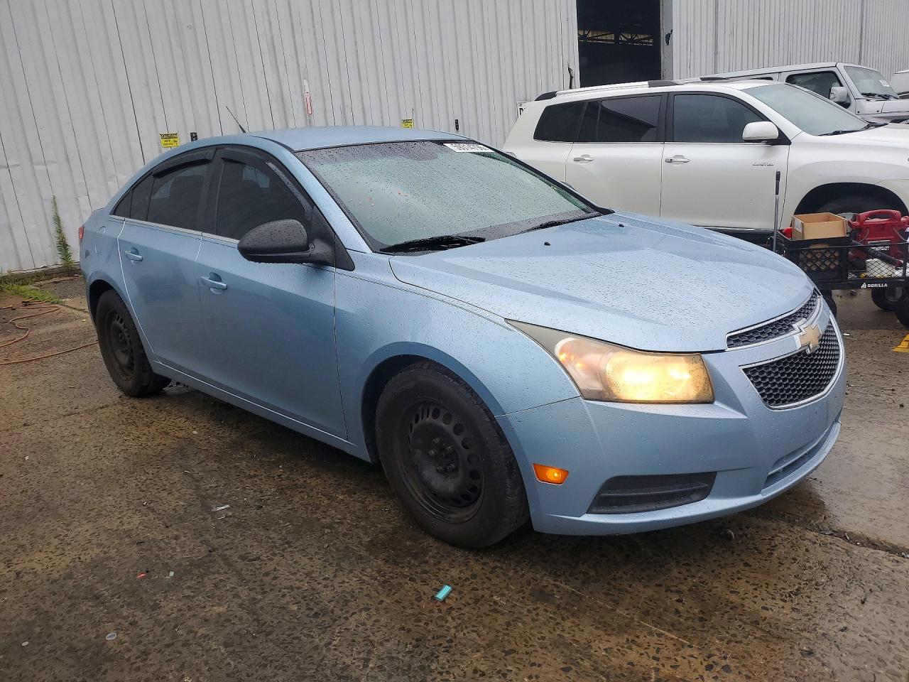 2011 Chevrolet Cruze Ls Blue vin: 1G1PC5SH8B7118161