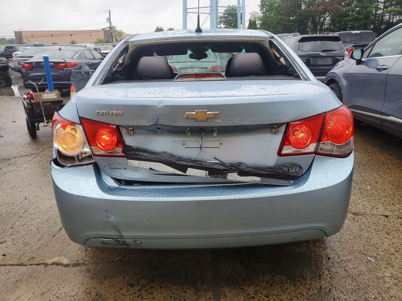 2011 Chevrolet Cruze Ls Blue vin: 1G1PC5SH8B7118161