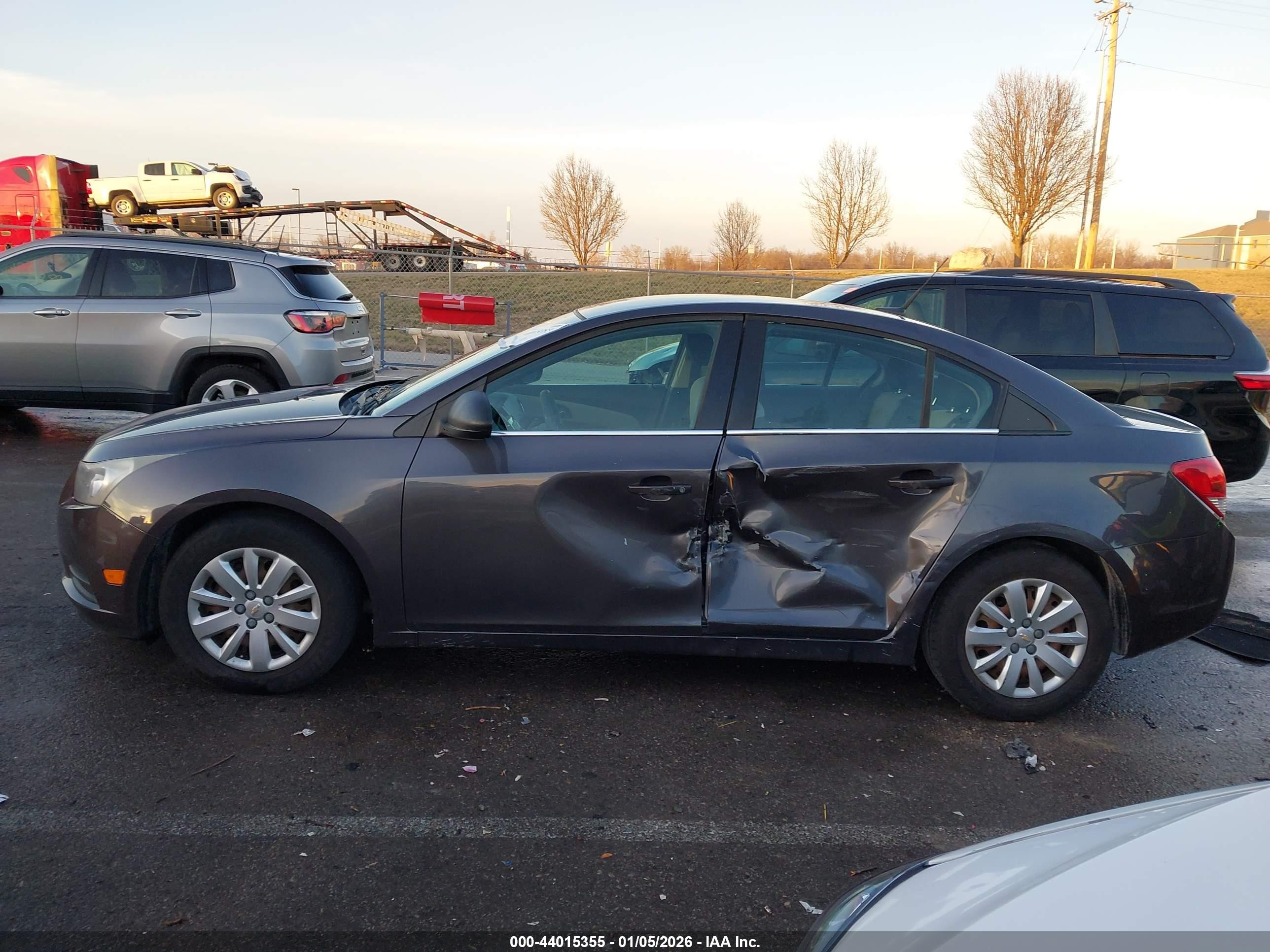 2011 Chevrolet Cruze Ls Gray vin: 1G1PC5SH8B7157946