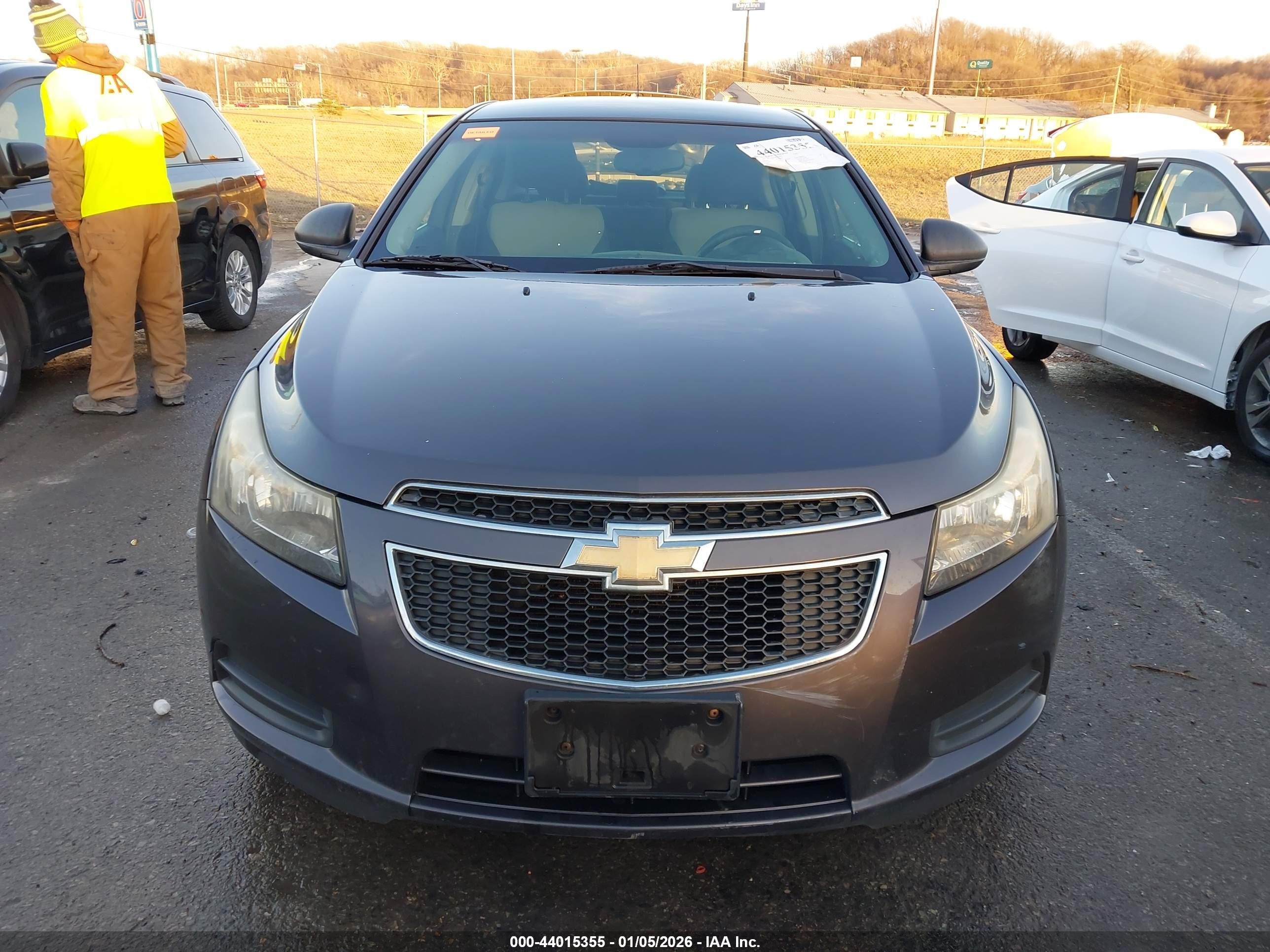 2011 Chevrolet Cruze Ls Gray vin: 1G1PC5SH8B7157946
