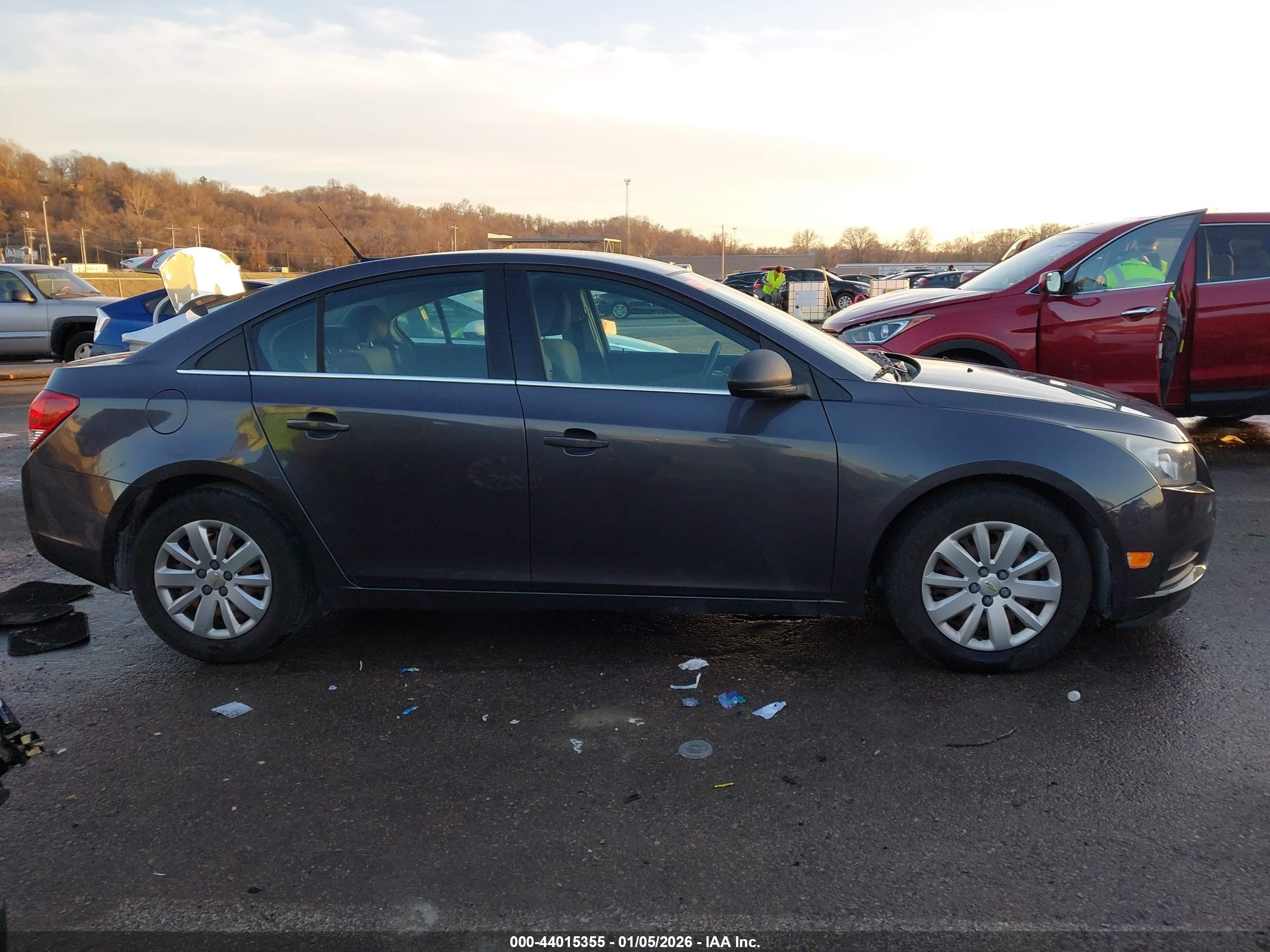 2011 Chevrolet Cruze Ls Gray vin: 1G1PC5SH8B7157946