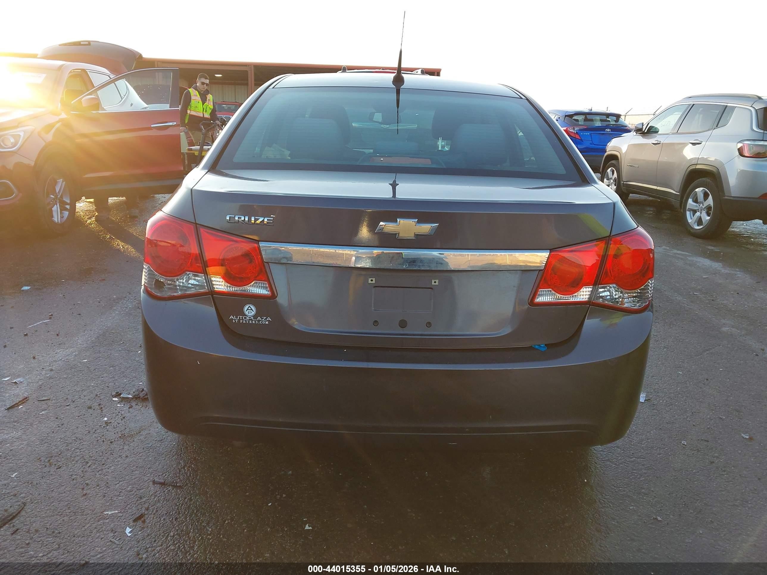2011 Chevrolet Cruze Ls Gray vin: 1G1PC5SH8B7157946