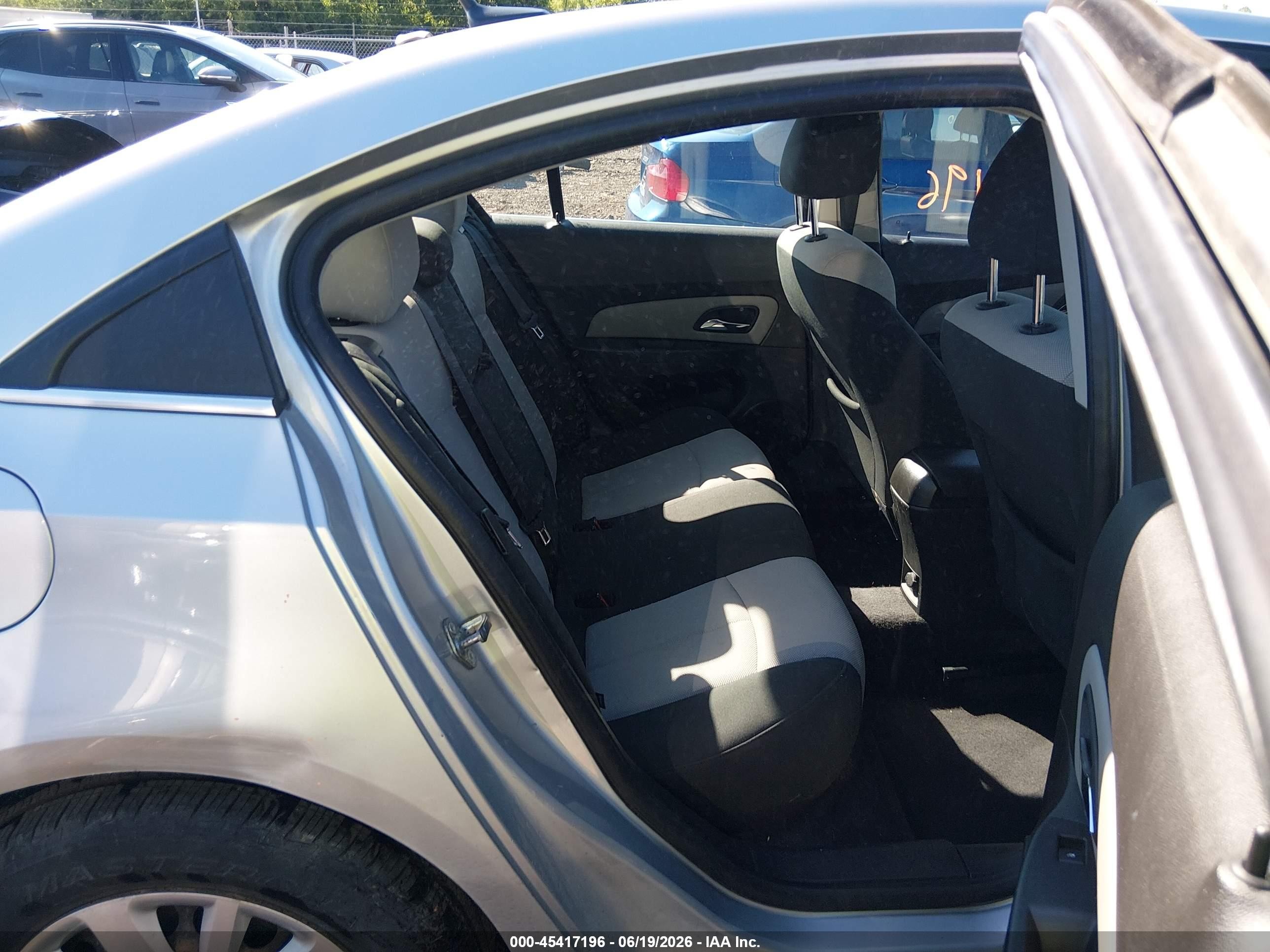 2011 Chevrolet Cruze Ls Silver vin: 1G1PC5SH8B7179994