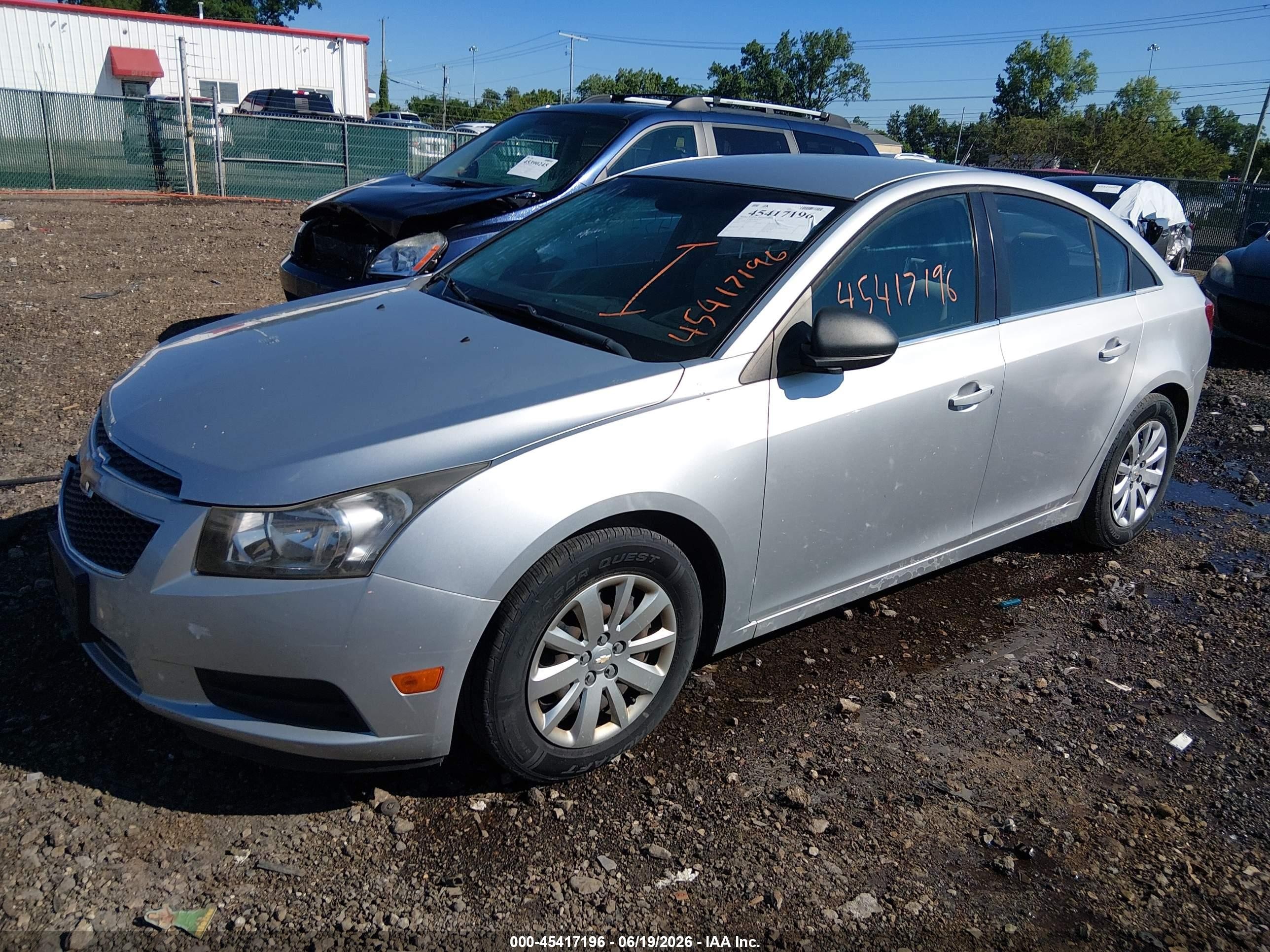 2011 Chevrolet Cruze Ls Silver vin: 1G1PC5SH8B7179994