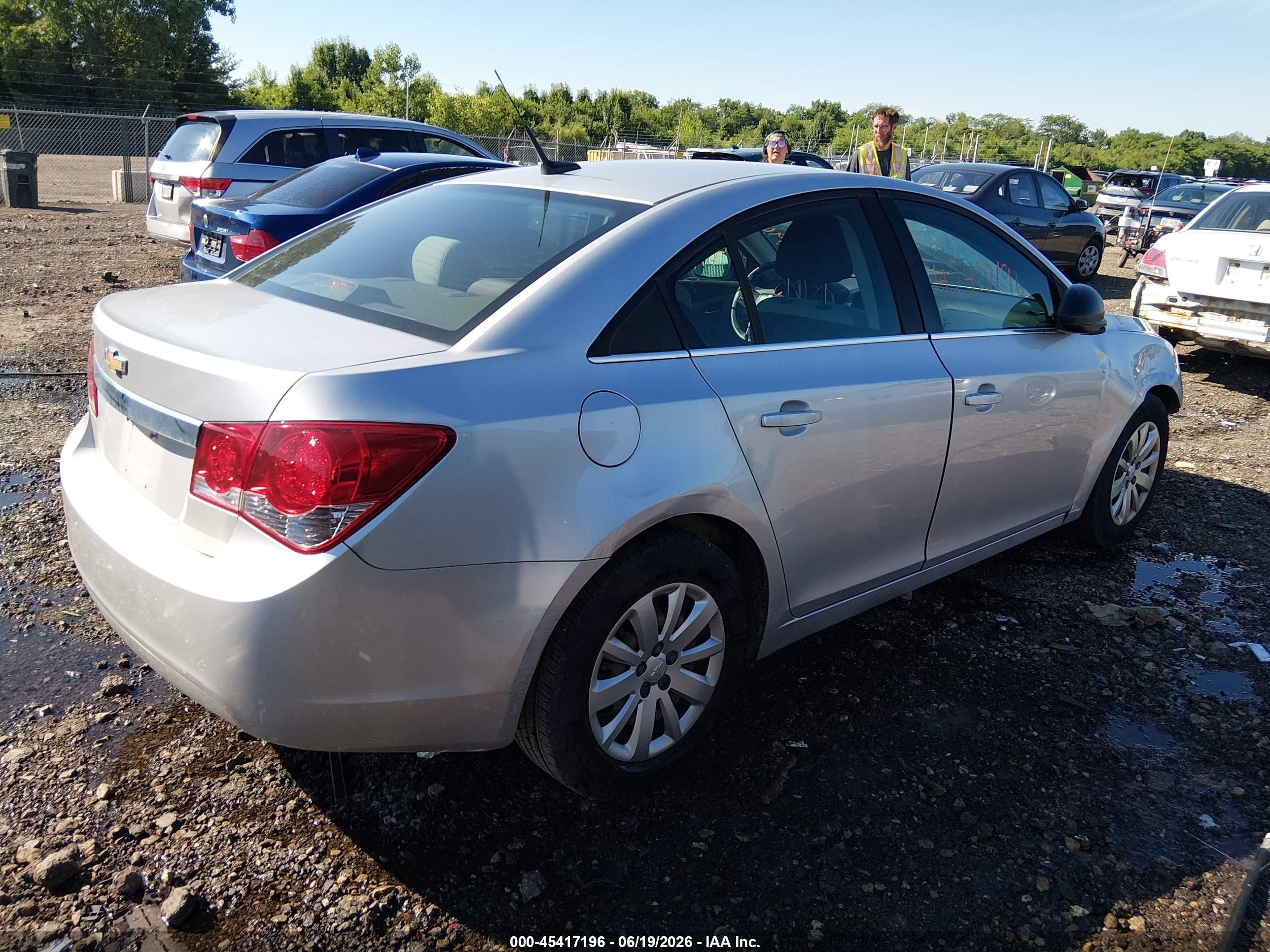 2011 Chevrolet Cruze Ls Silver vin: 1G1PC5SH8B7179994