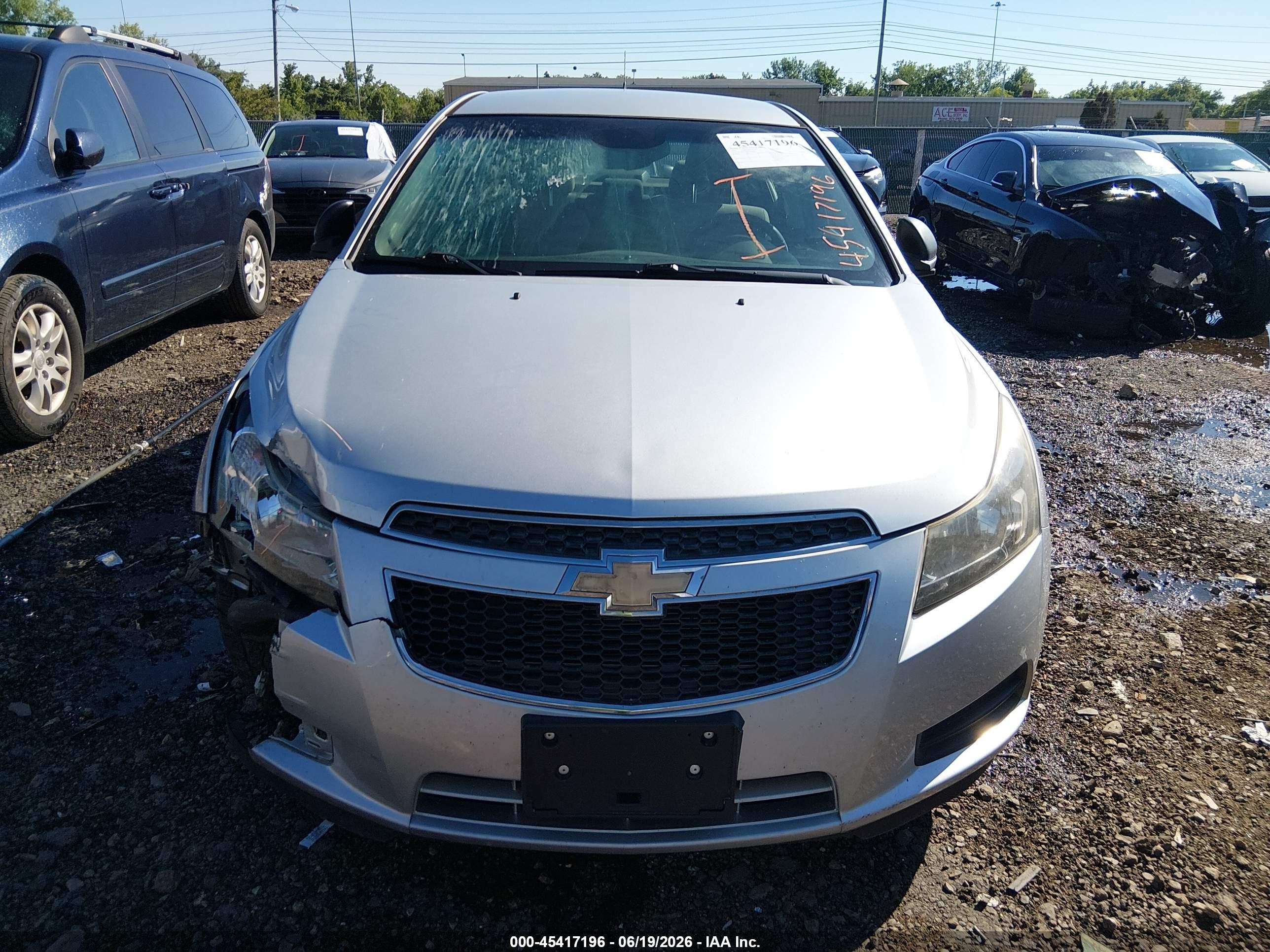 2011 Chevrolet Cruze Ls Silver vin: 1G1PC5SH8B7179994