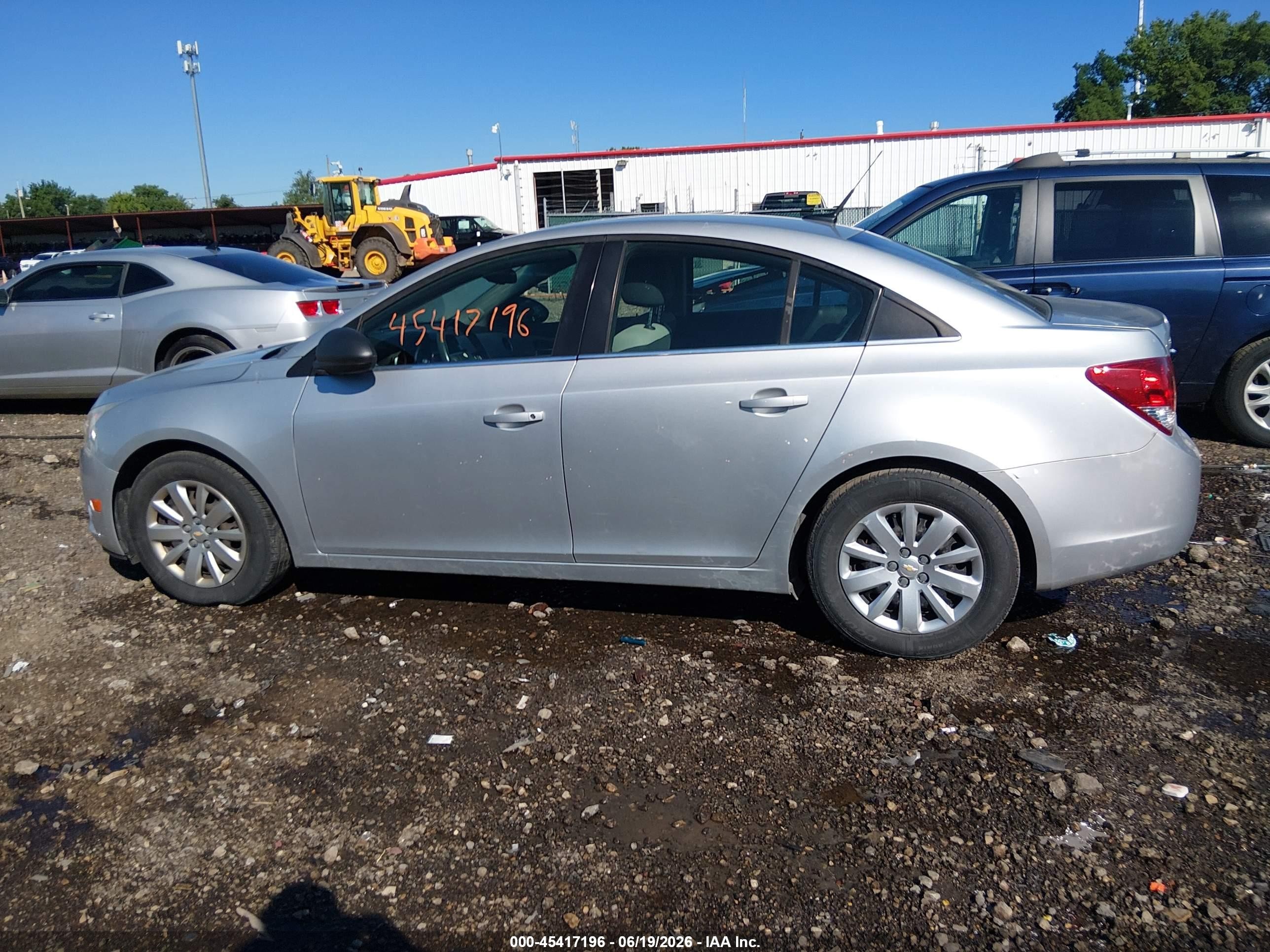 2011 Chevrolet Cruze Ls Silver vin: 1G1PC5SH8B7179994